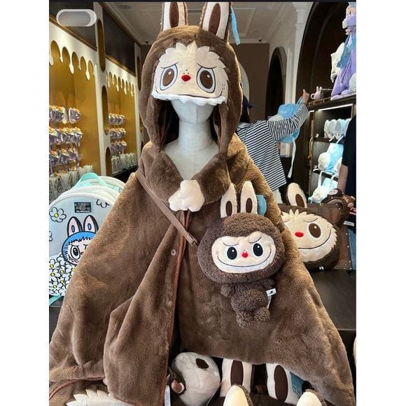 POP MART POP LAND Exclusive Limited Edition Labubu Hooded Blanket