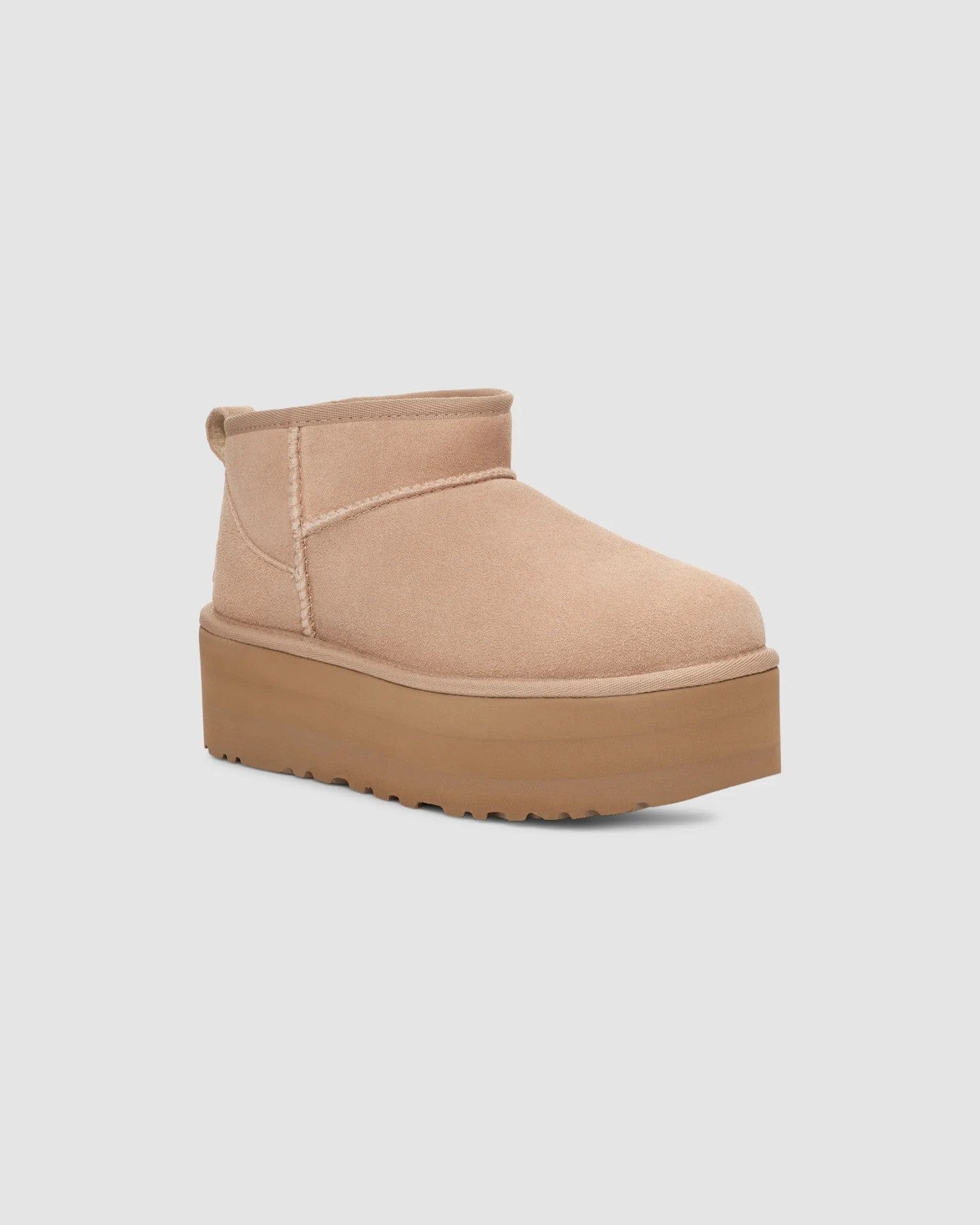 UGG WMNS CLASSIC ULTRA MINI PLATFORM - SAND