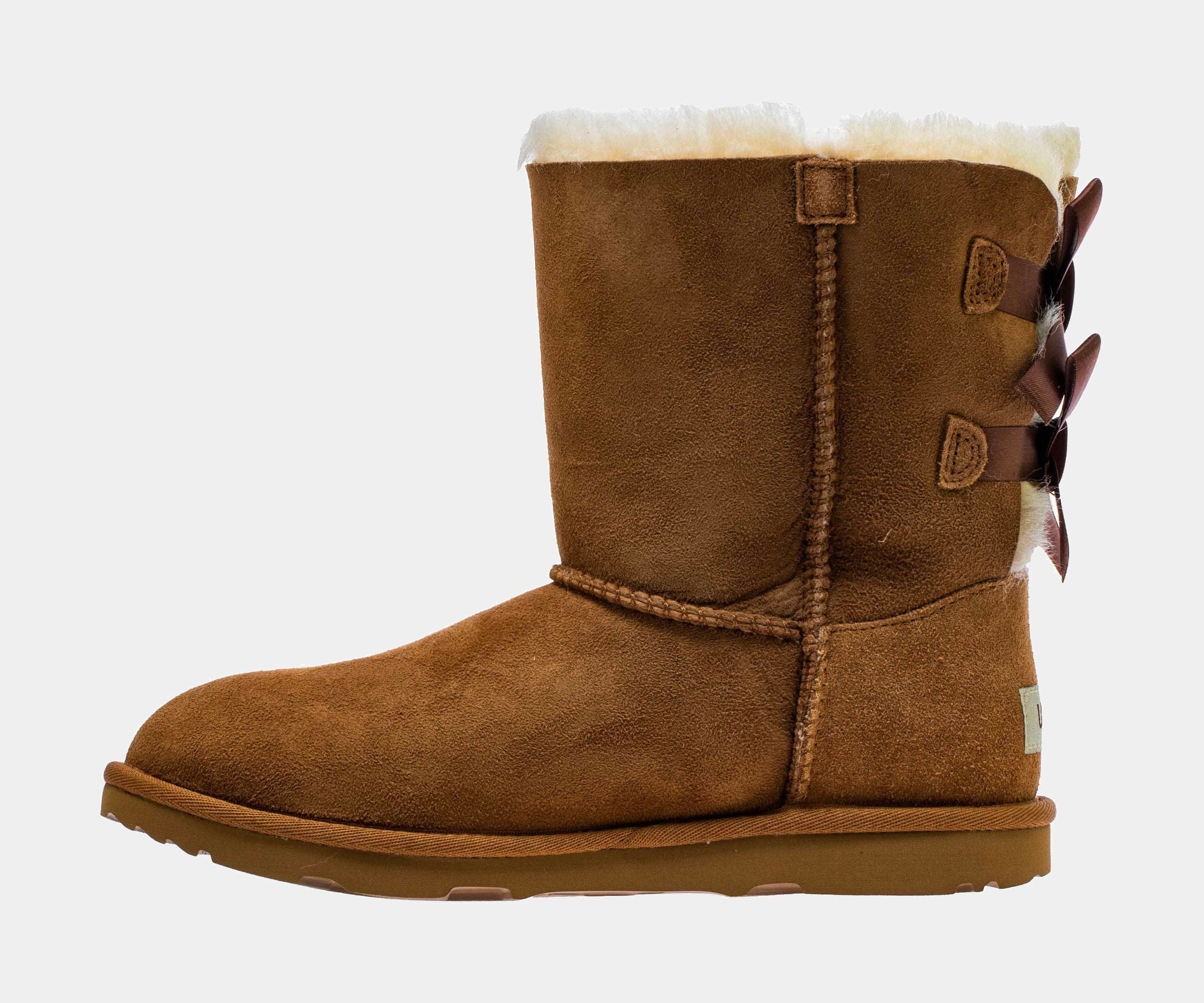 UGG Classic Bailey Bow 2 Grade School Boots (Chestnut Brown)