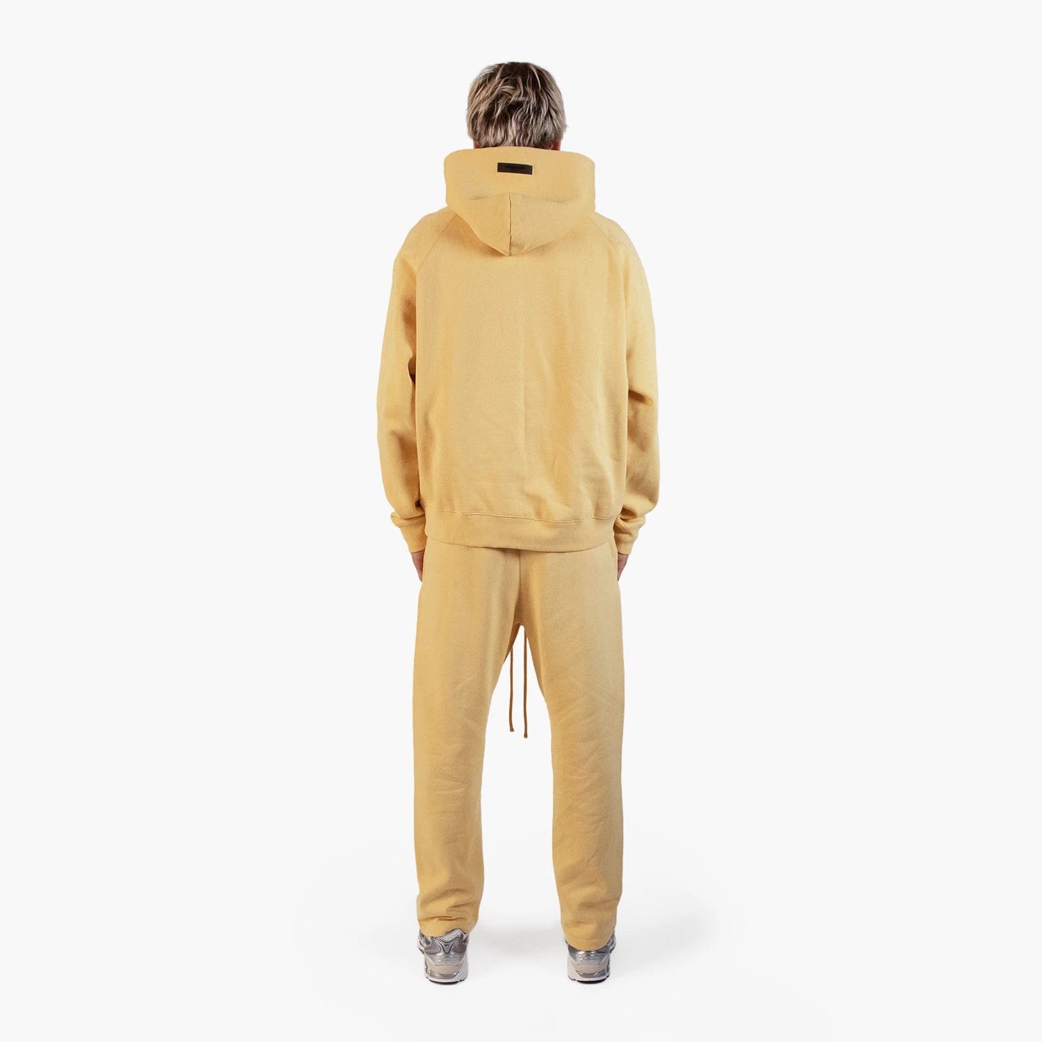 Fear of God Essentials Relaxed Sweatpant Light Tuscan