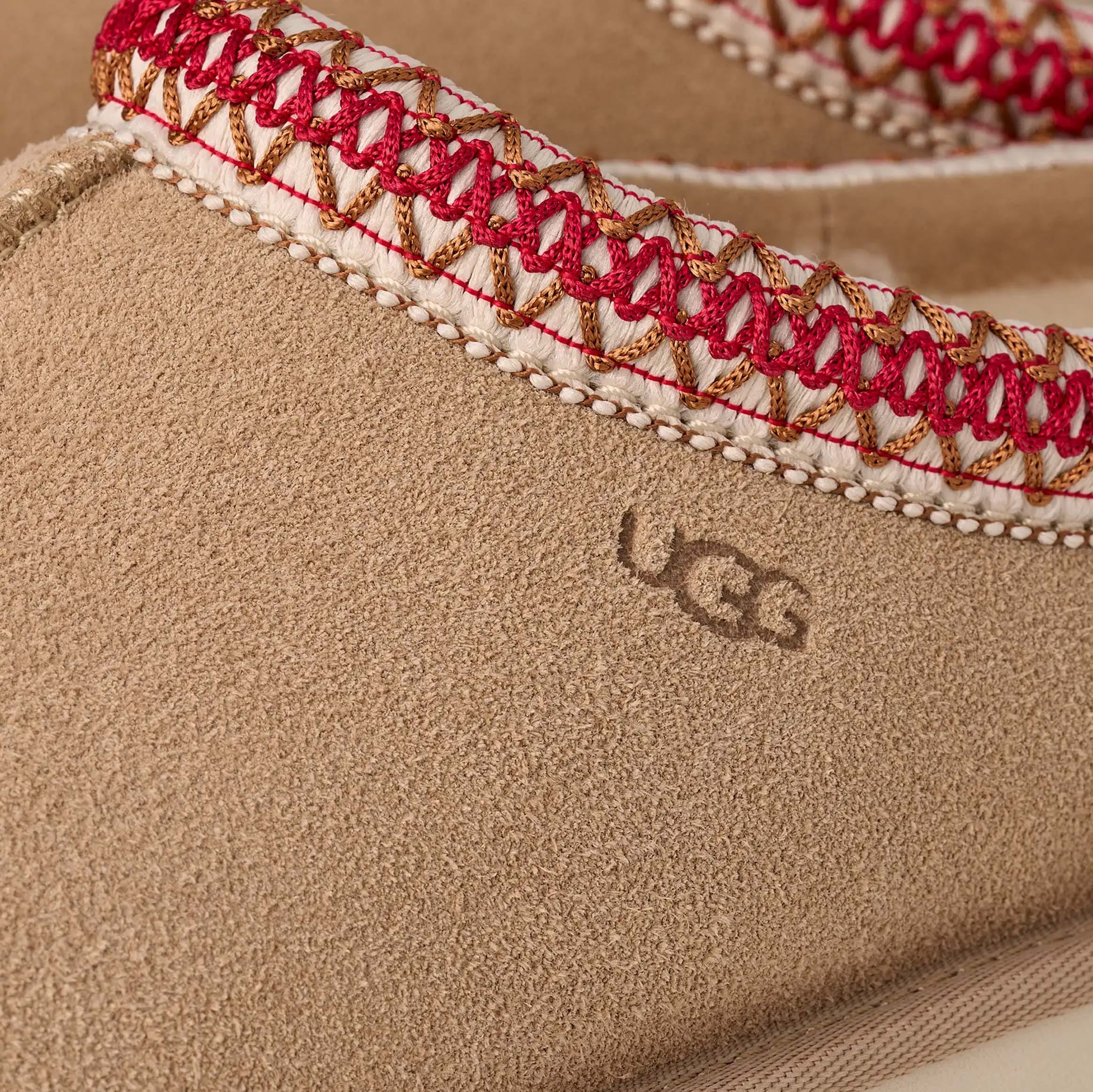 UGG Tasman II Slipper Womens Sandals (Sand/Dark Cherry)