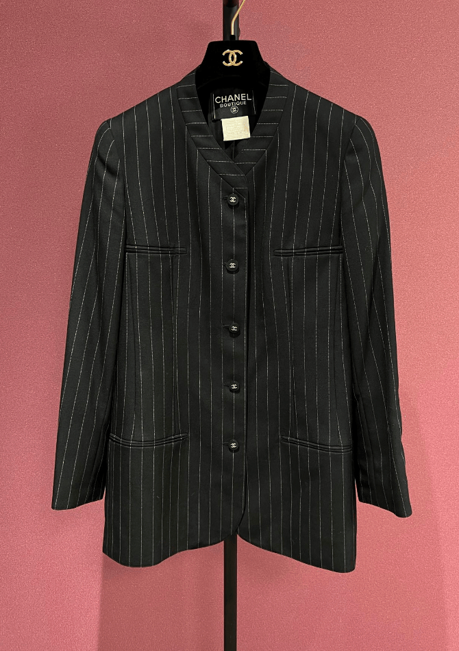 CHANEL 1996 STRIPE BLACK BLAZER FT102135