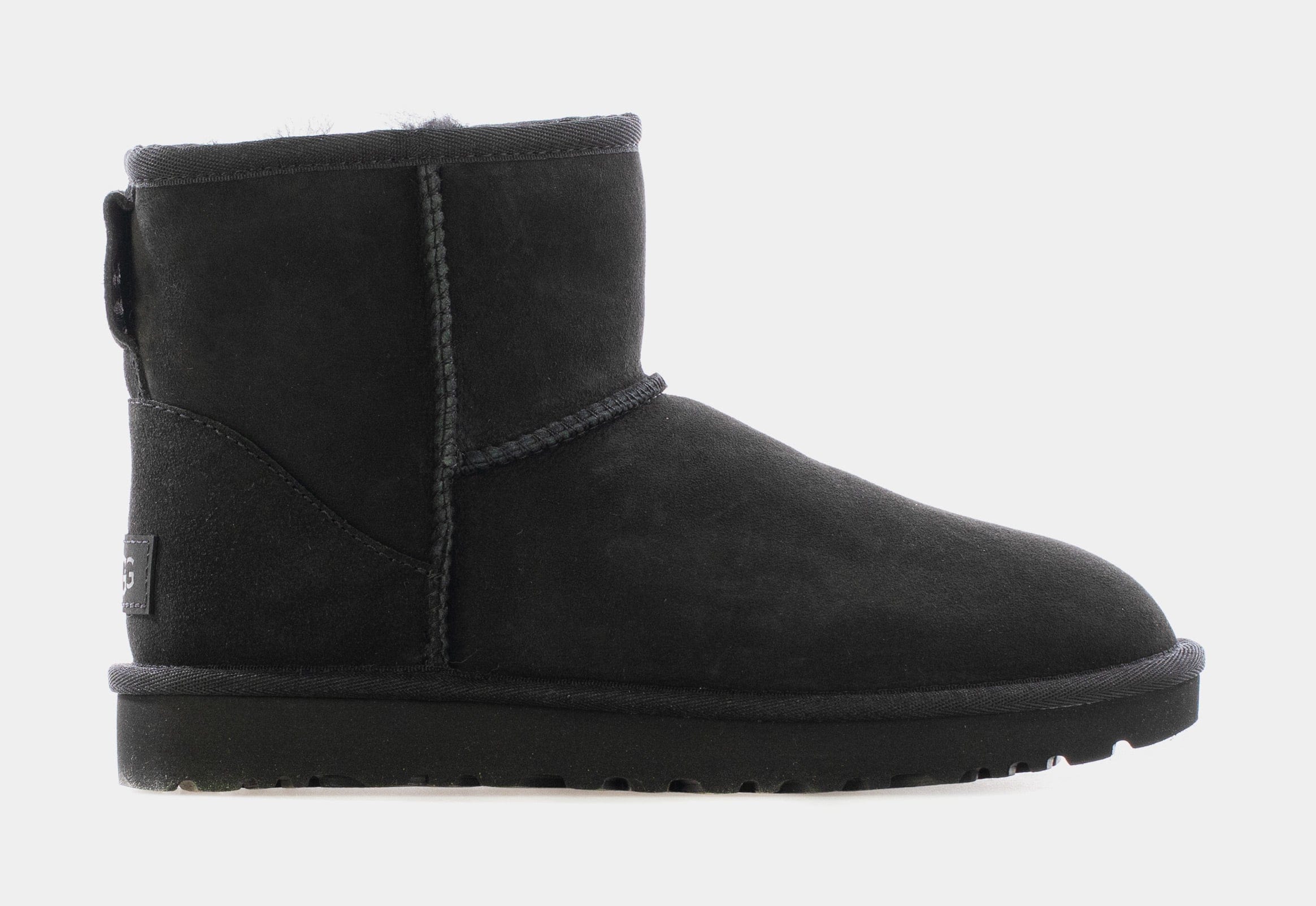 UGG Classic Mini II Womens Boots (Black/Black)