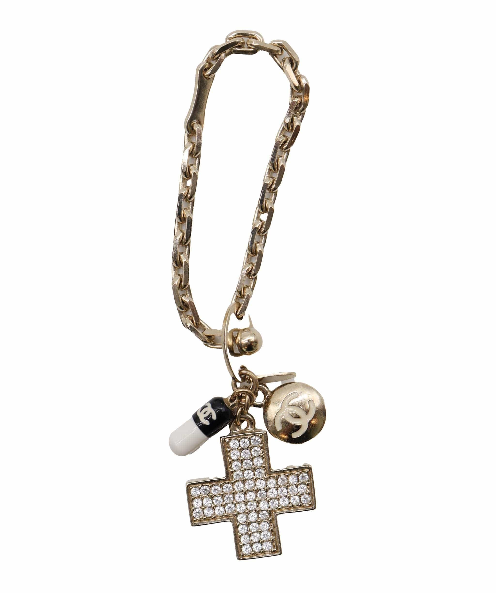 chanel pill bracelet DXBS2609