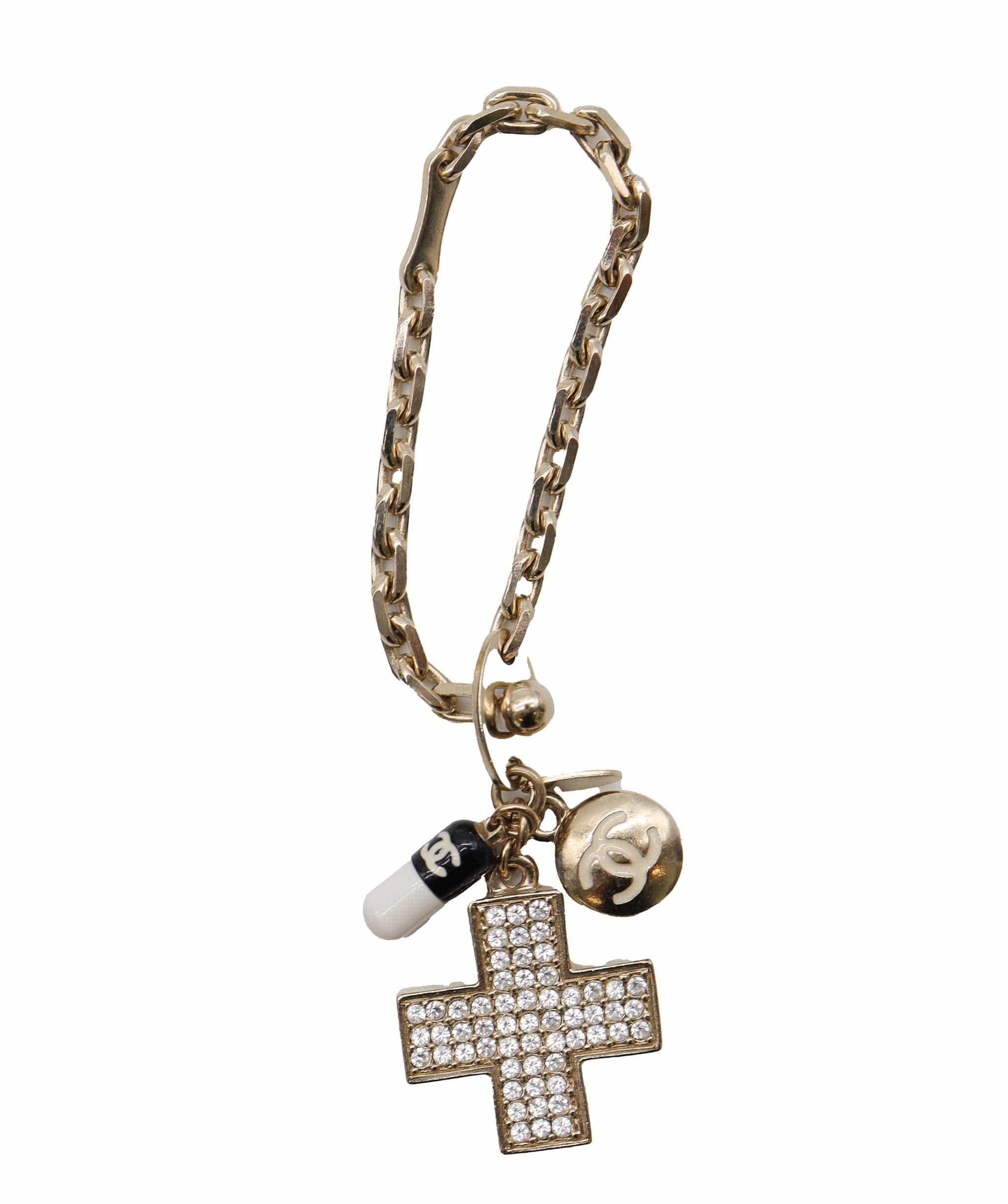 chanel pill bracelet DXBS2609