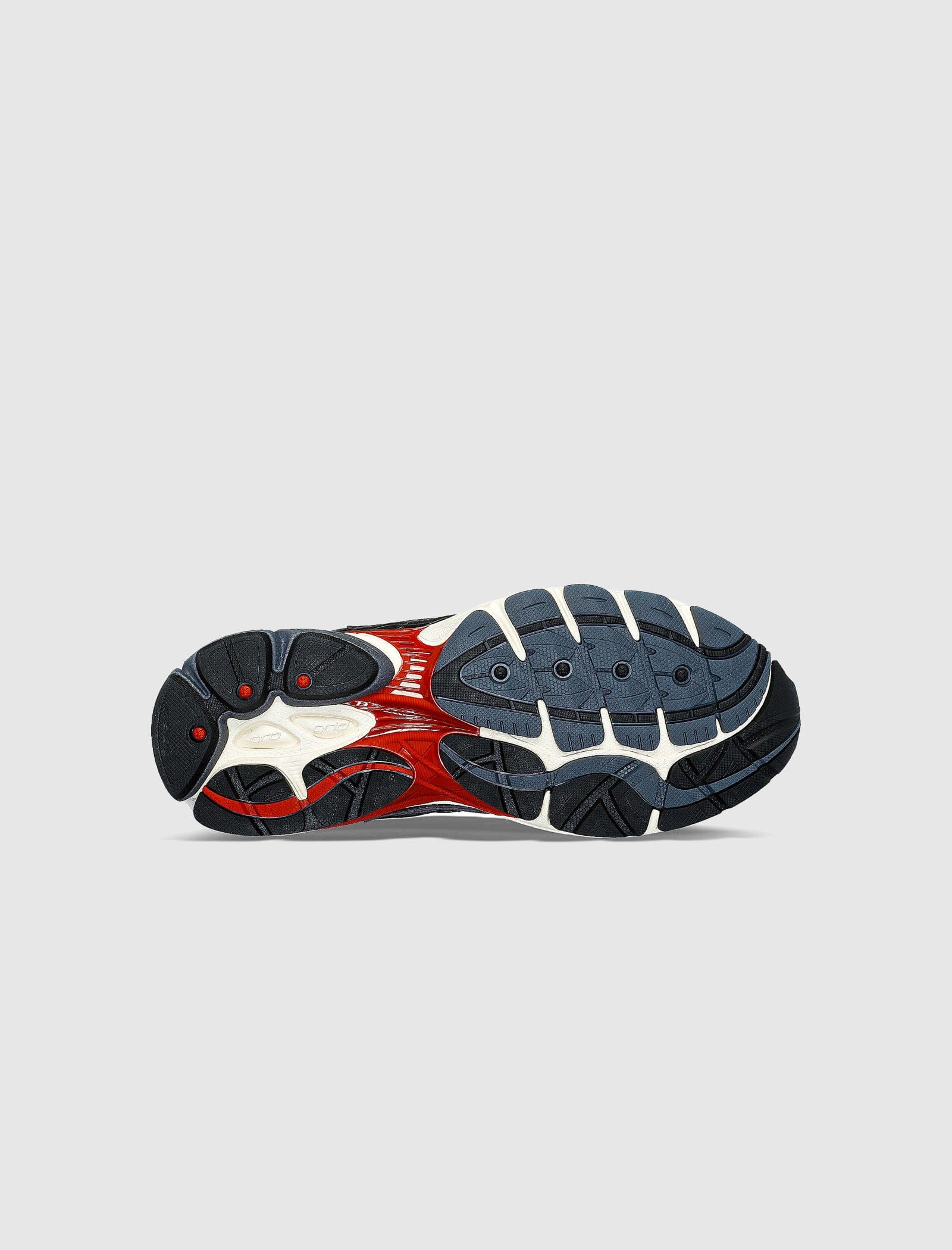 Saucony PROGRID OMNI 9 BLACK/BROWN