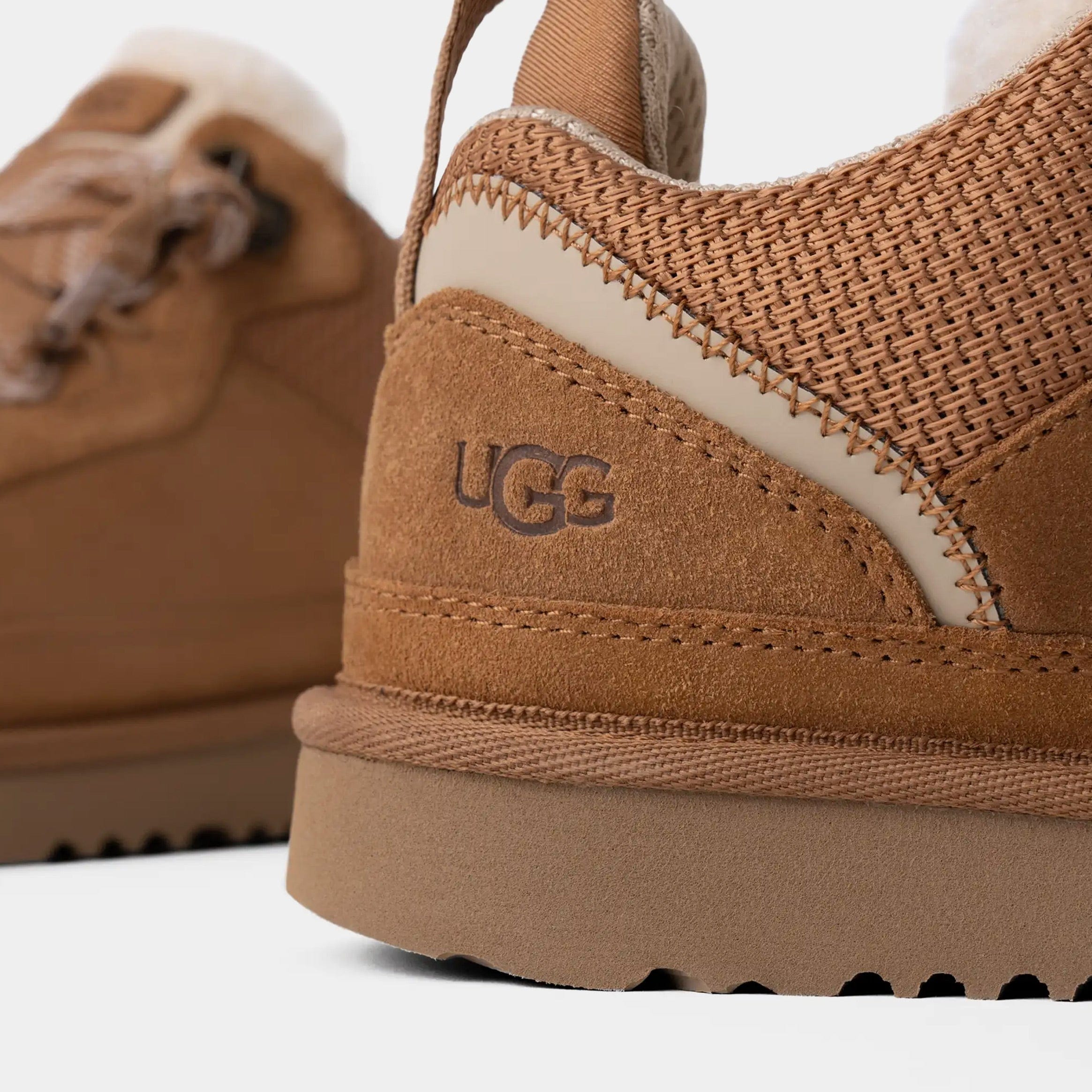 UGG Lowmel Chestnut Grade School Lifestyle Boots (Chestnut)