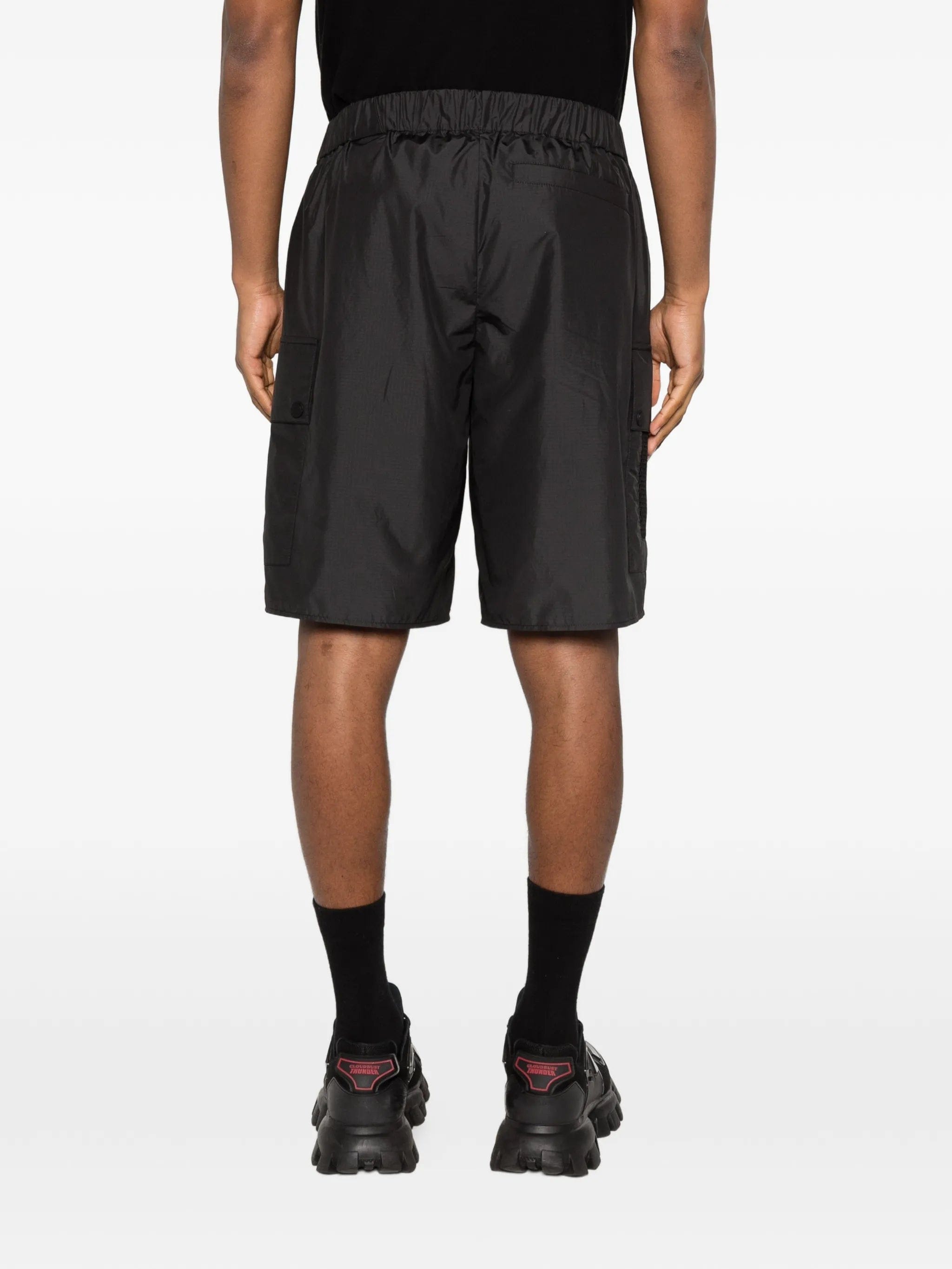 Moncler logo - patch cargo shorts