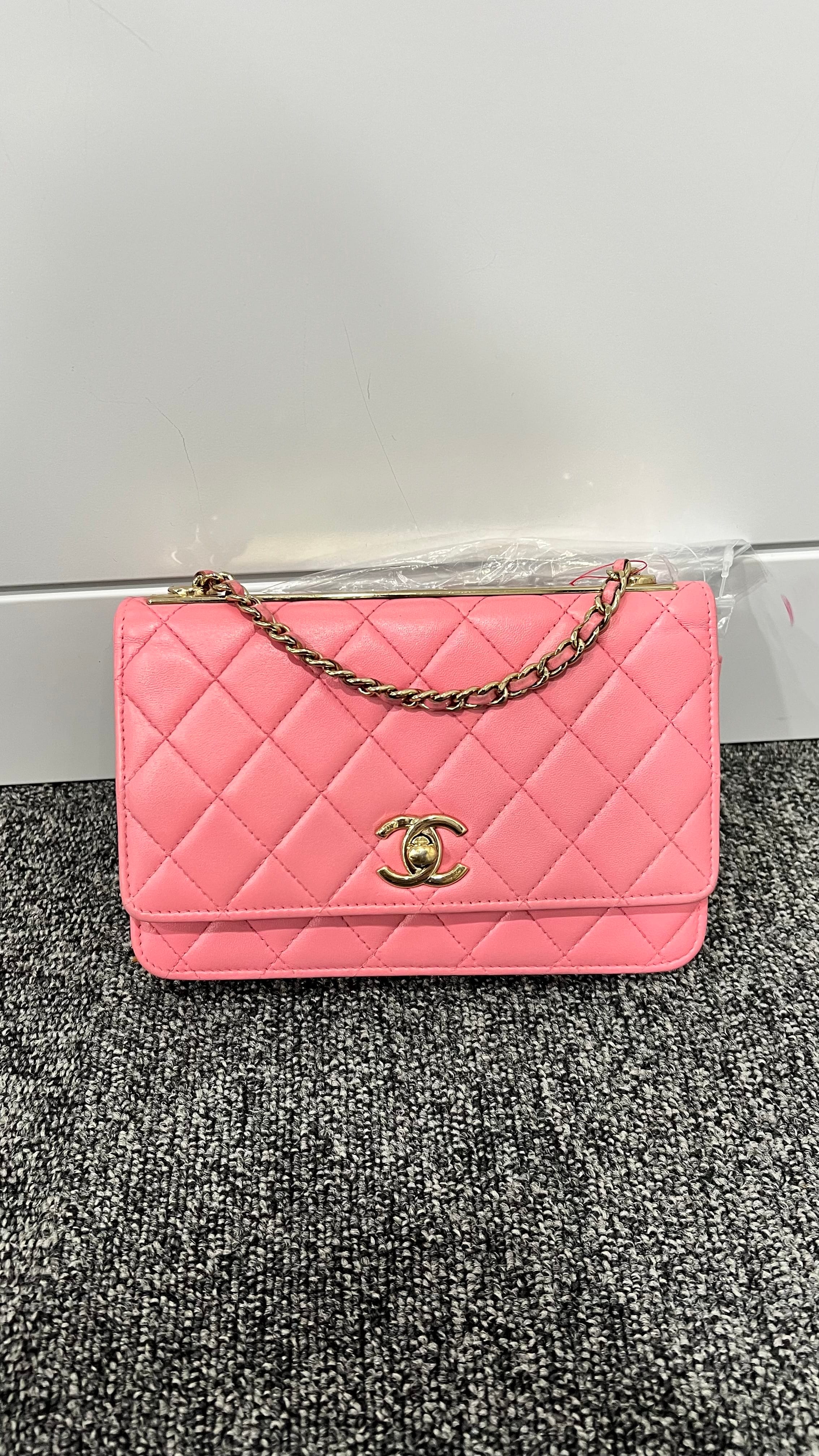 Chanel Lambskin Pink Trendy CC B0515T96RW