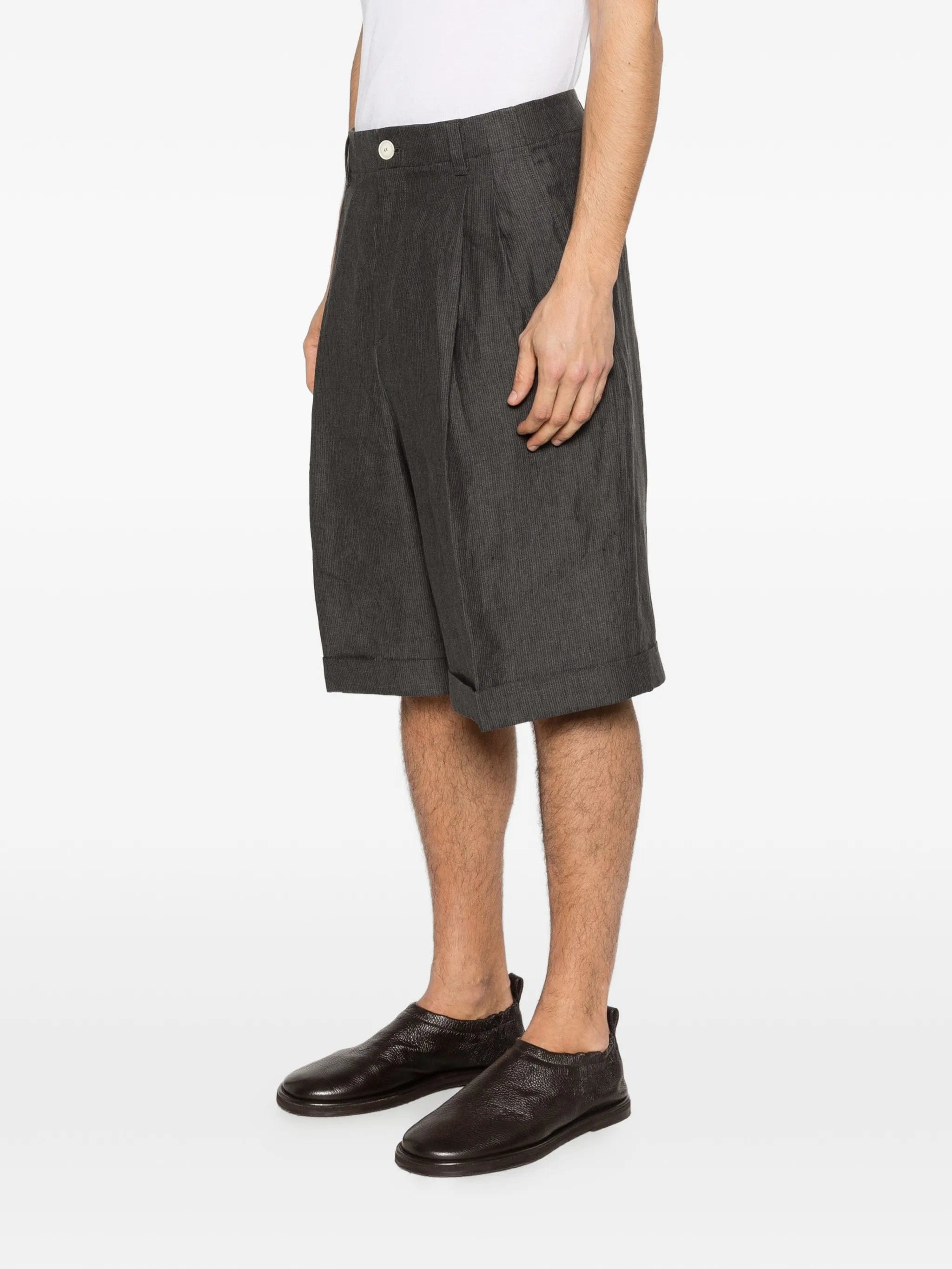 Jacquemus Pastro pleated cuffed - hem shorts