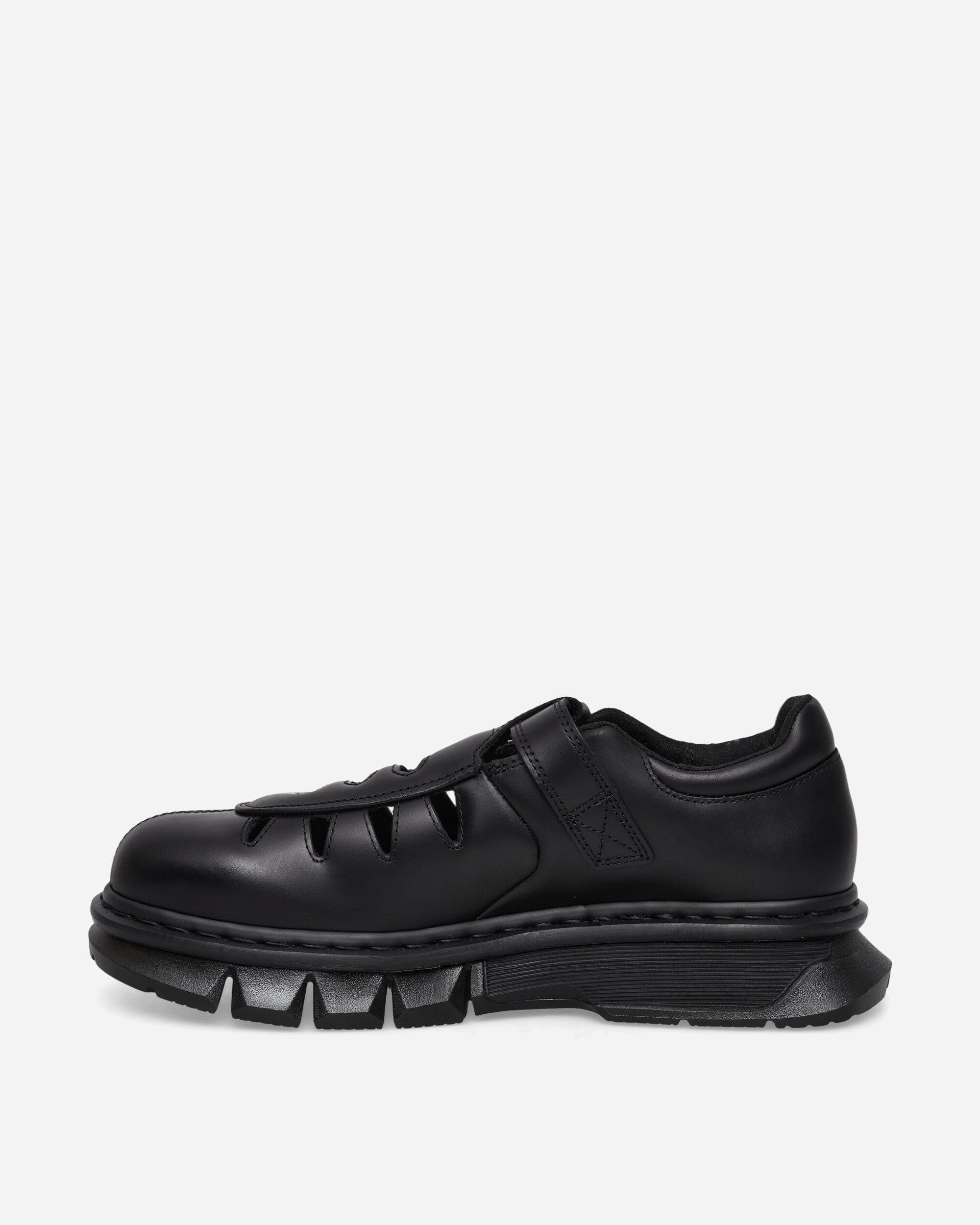Dr. Martens Qubist Fisherman Shoes Black