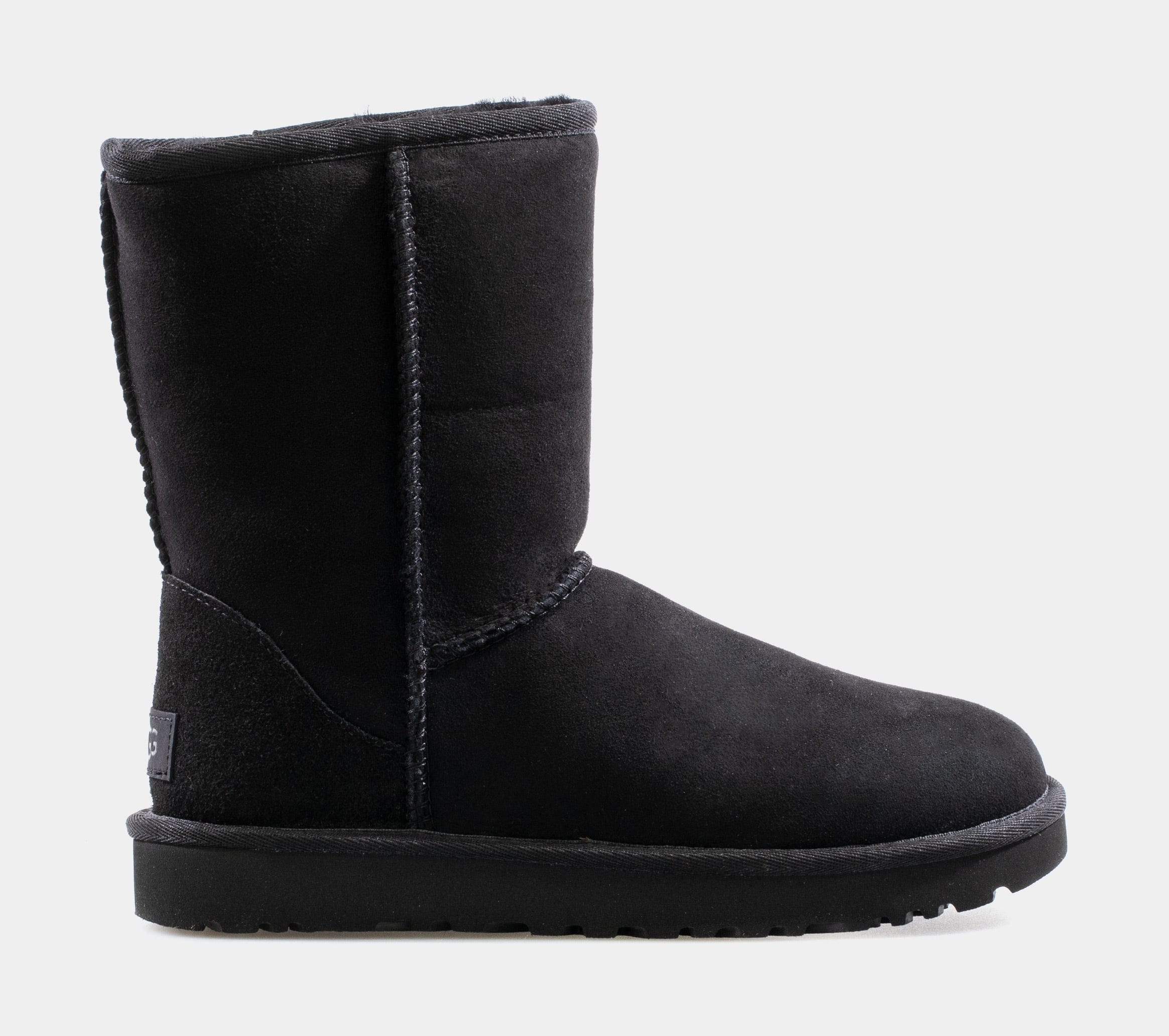 UGG Classic II Short Womens Boot (Black)