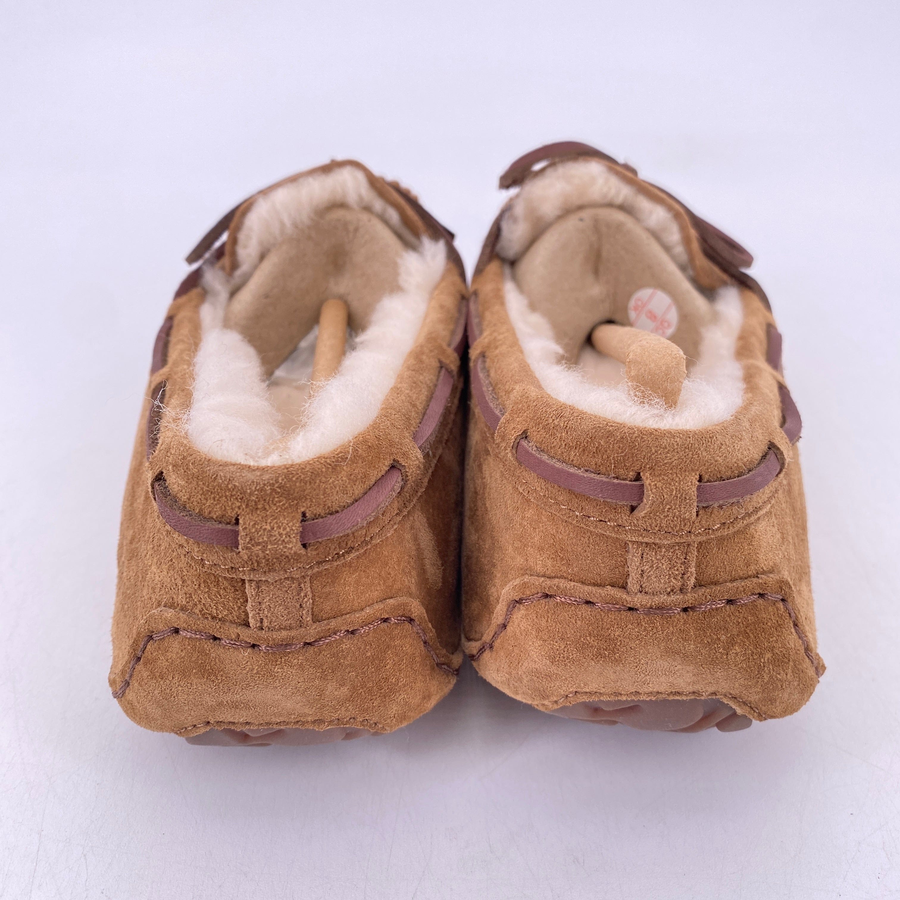 UGG (W) Dakota Chestnut New Size 9W
