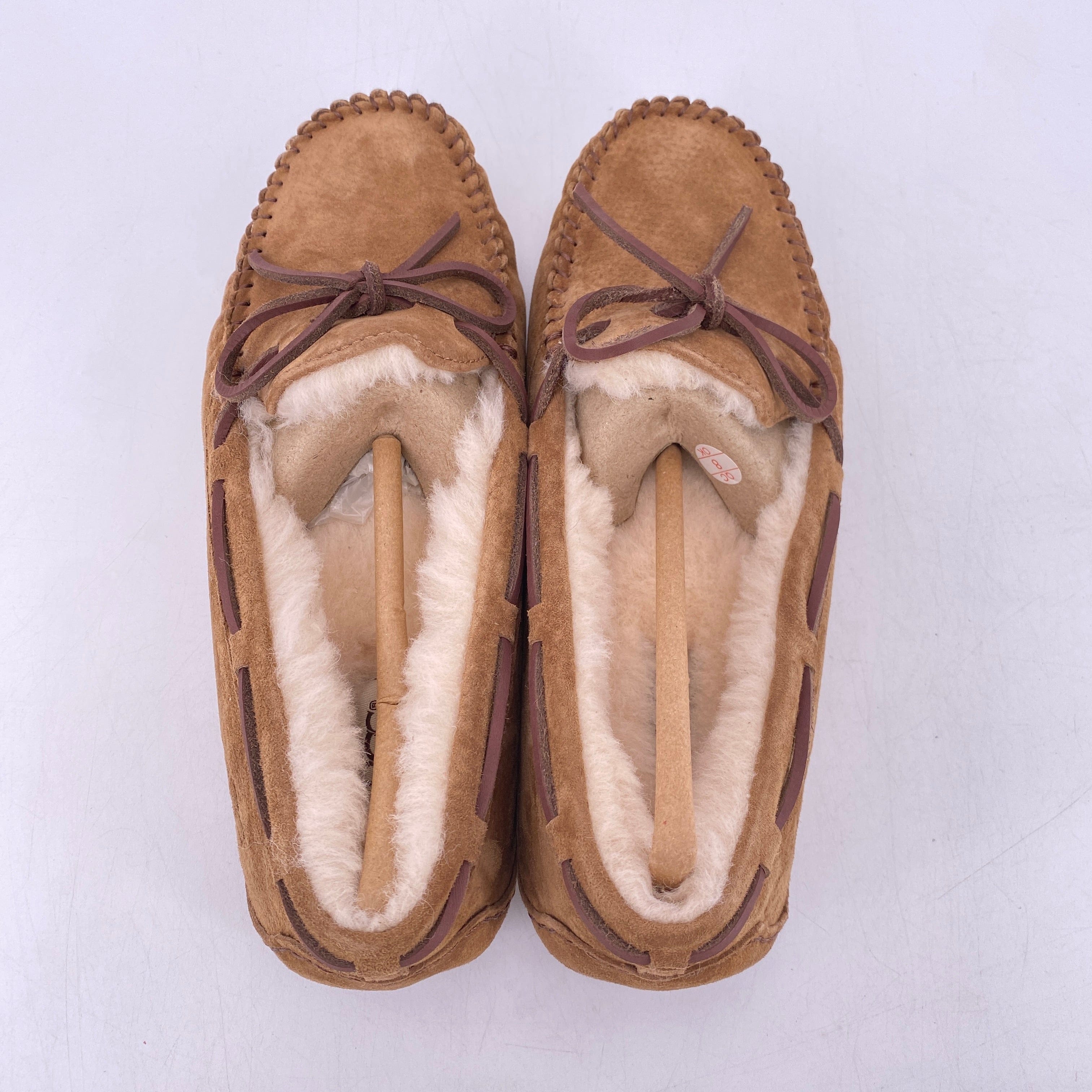 UGG (W) Dakota Chestnut New Size 9W