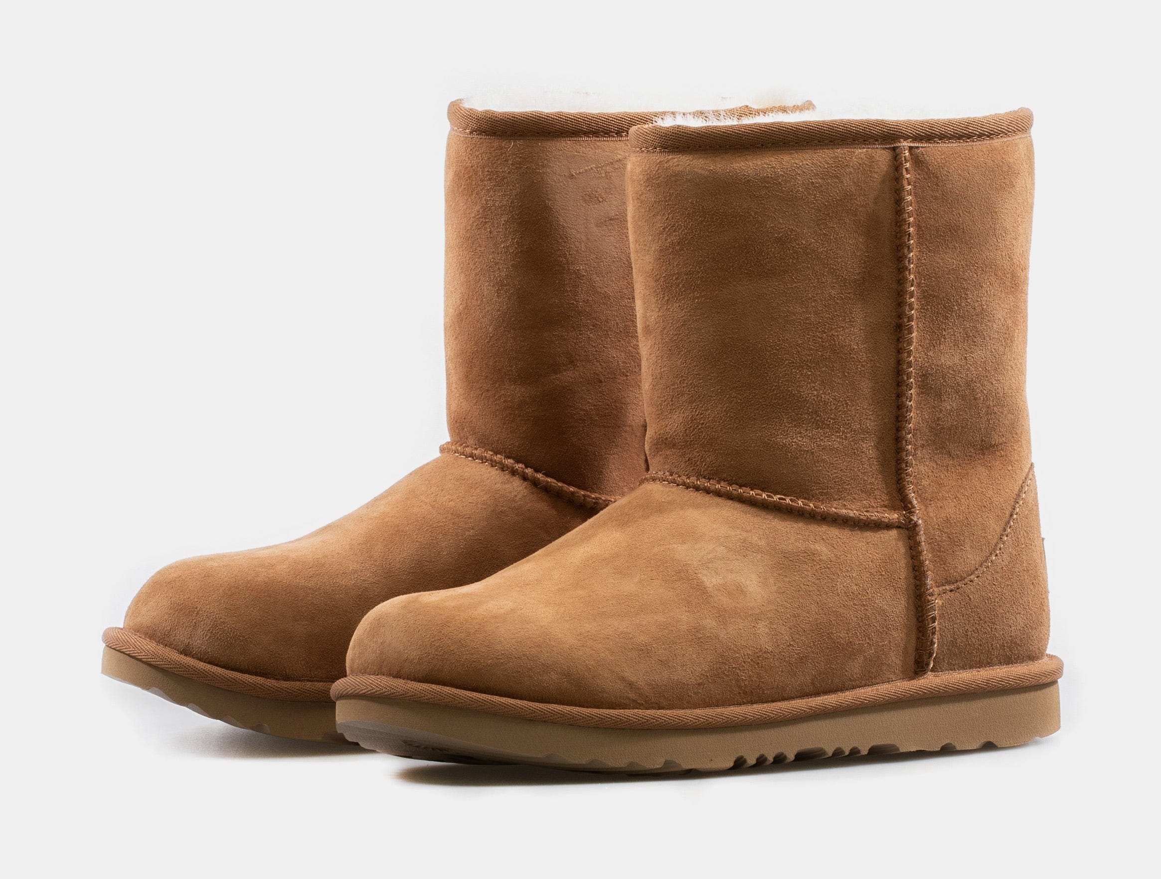 UGG Classic II Grade School Boot (Chestnut)