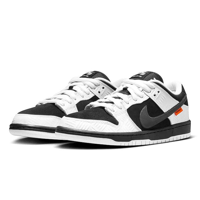NIKE DUNK TIGHTBOOTH x Nike Dunk Low SB