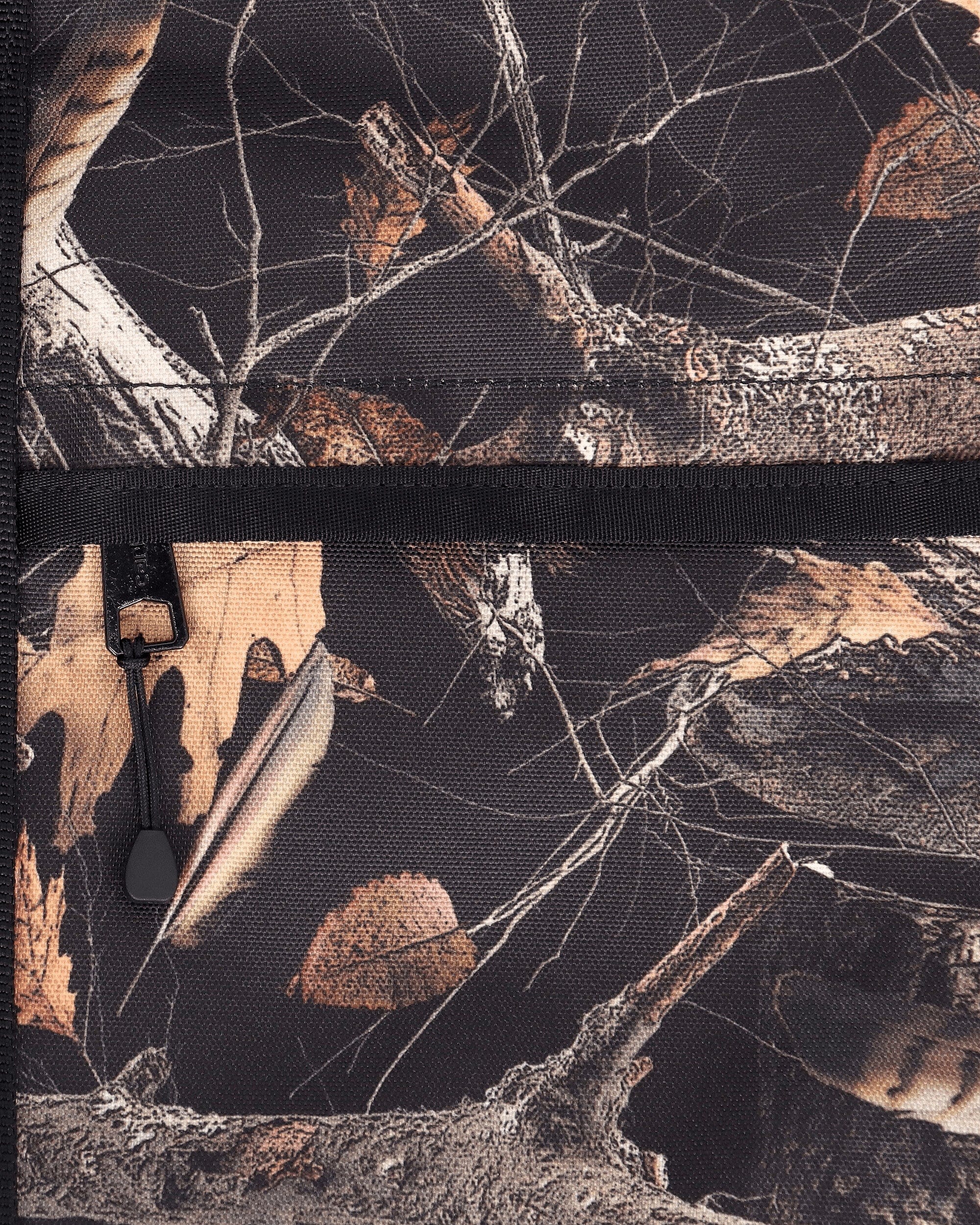 Carhartt WIP Clapton Tote Bag Camo Feather Tree / Black