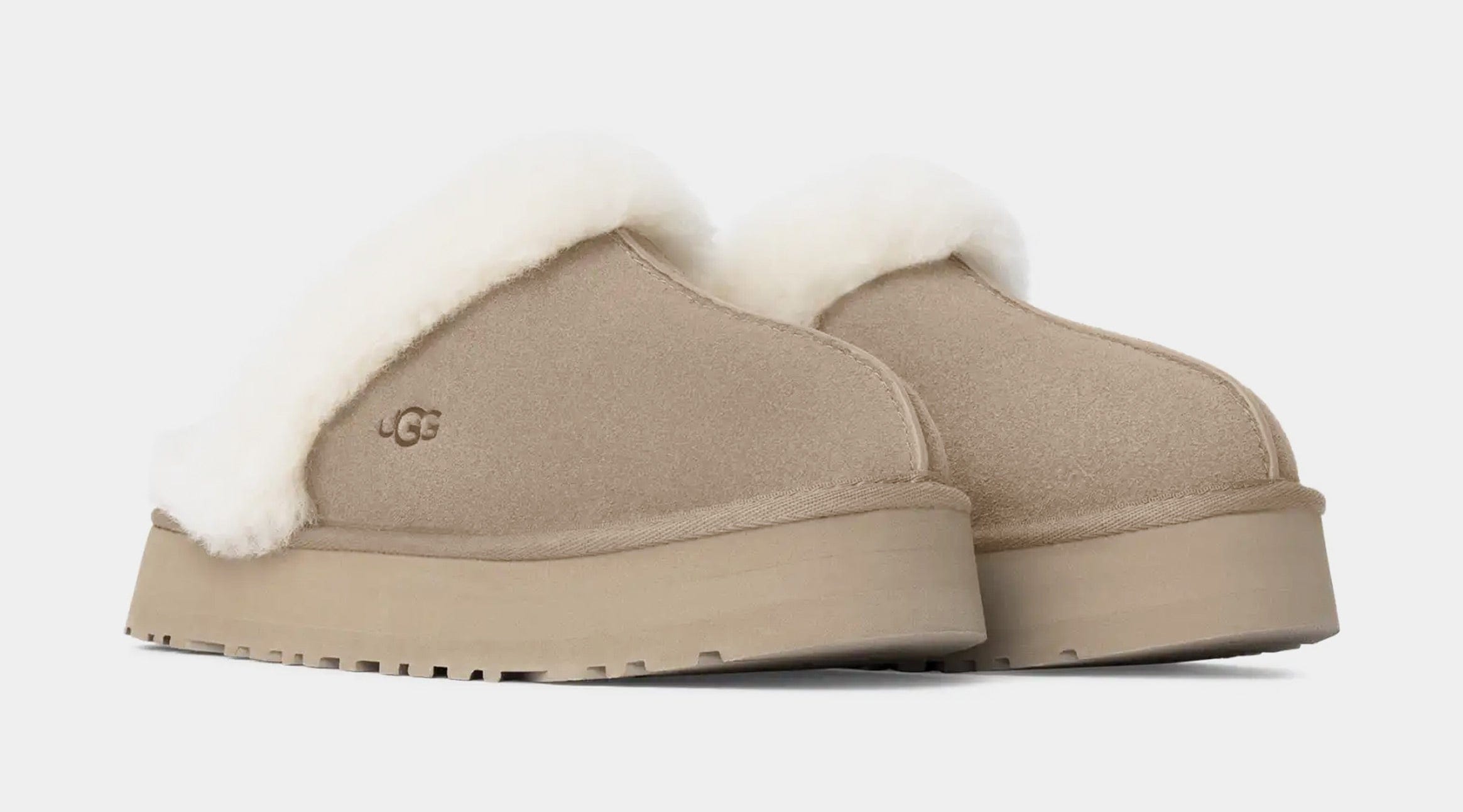 UGG Disquette Slipper Womens Sandals (Sand)