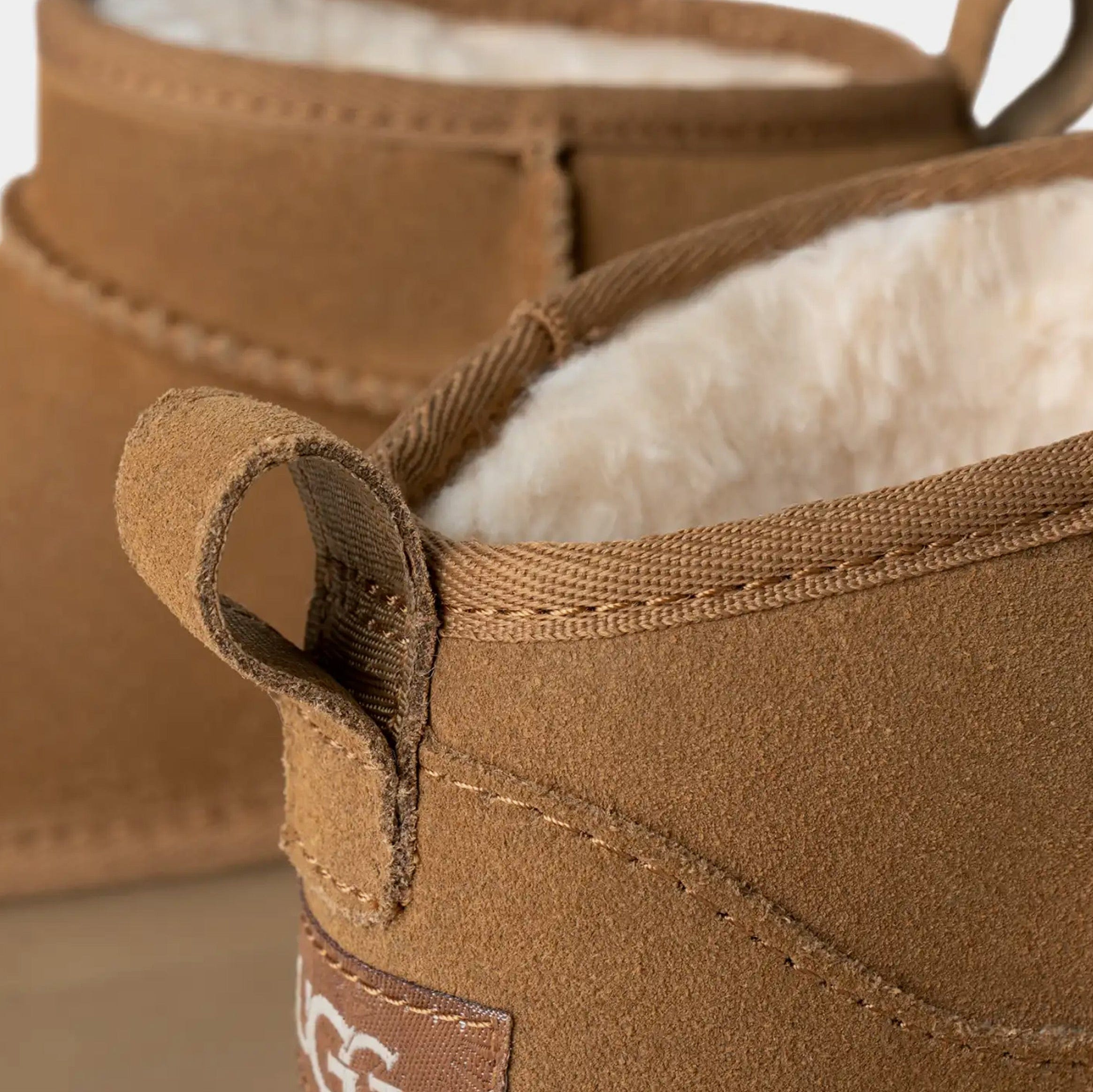 UGG Classic Ultra Mini Platform Grade School Boots (Chestnut)