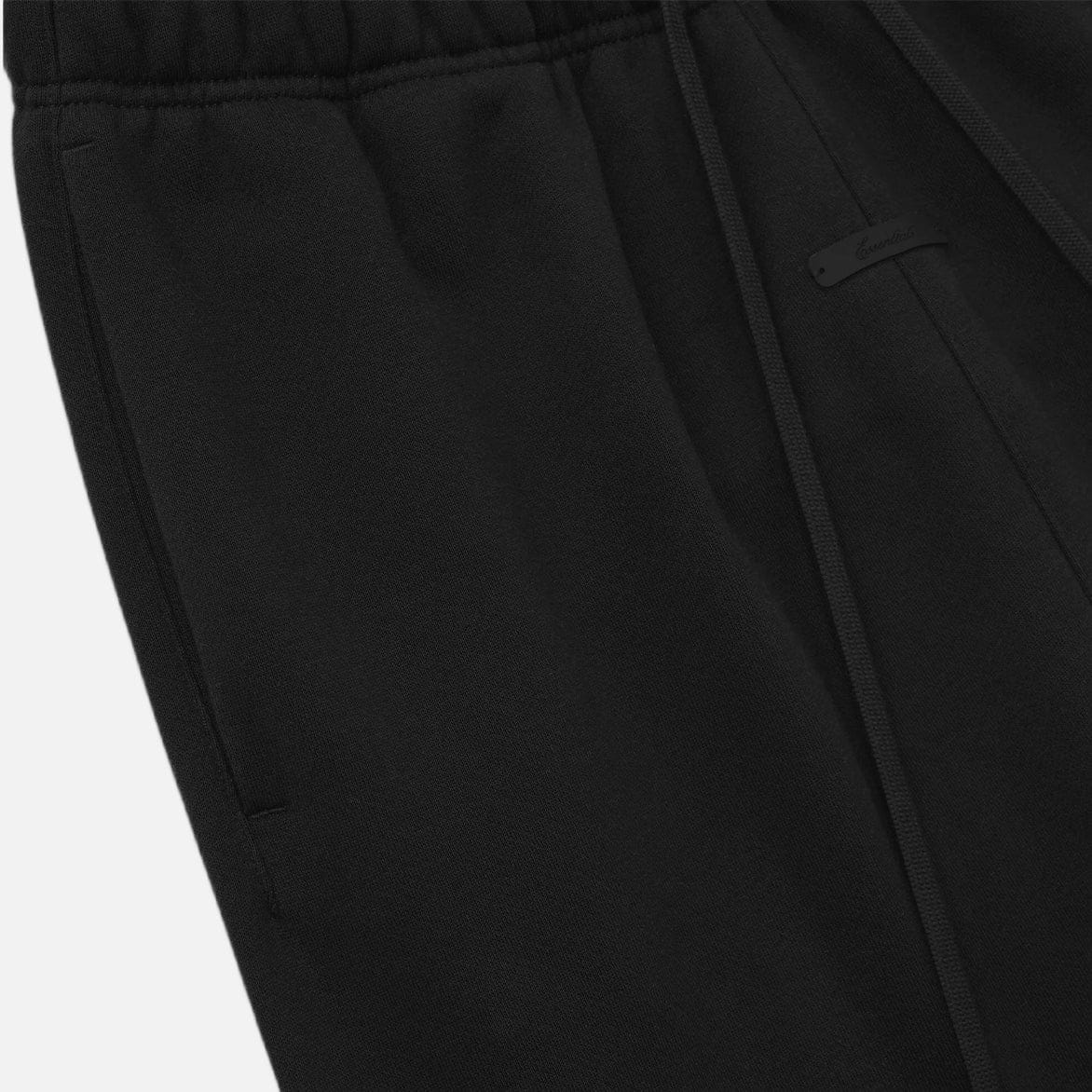 Fear of God Essentials ACTIVE TRACE RELAXED SWEATPANT - VINTAGE BLACK