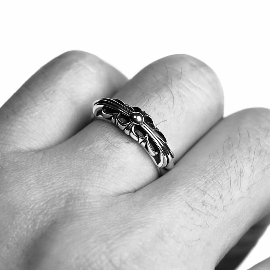 CHROME HEARTS BABY CLASSIC FLORAL CROSS RING (US4)
