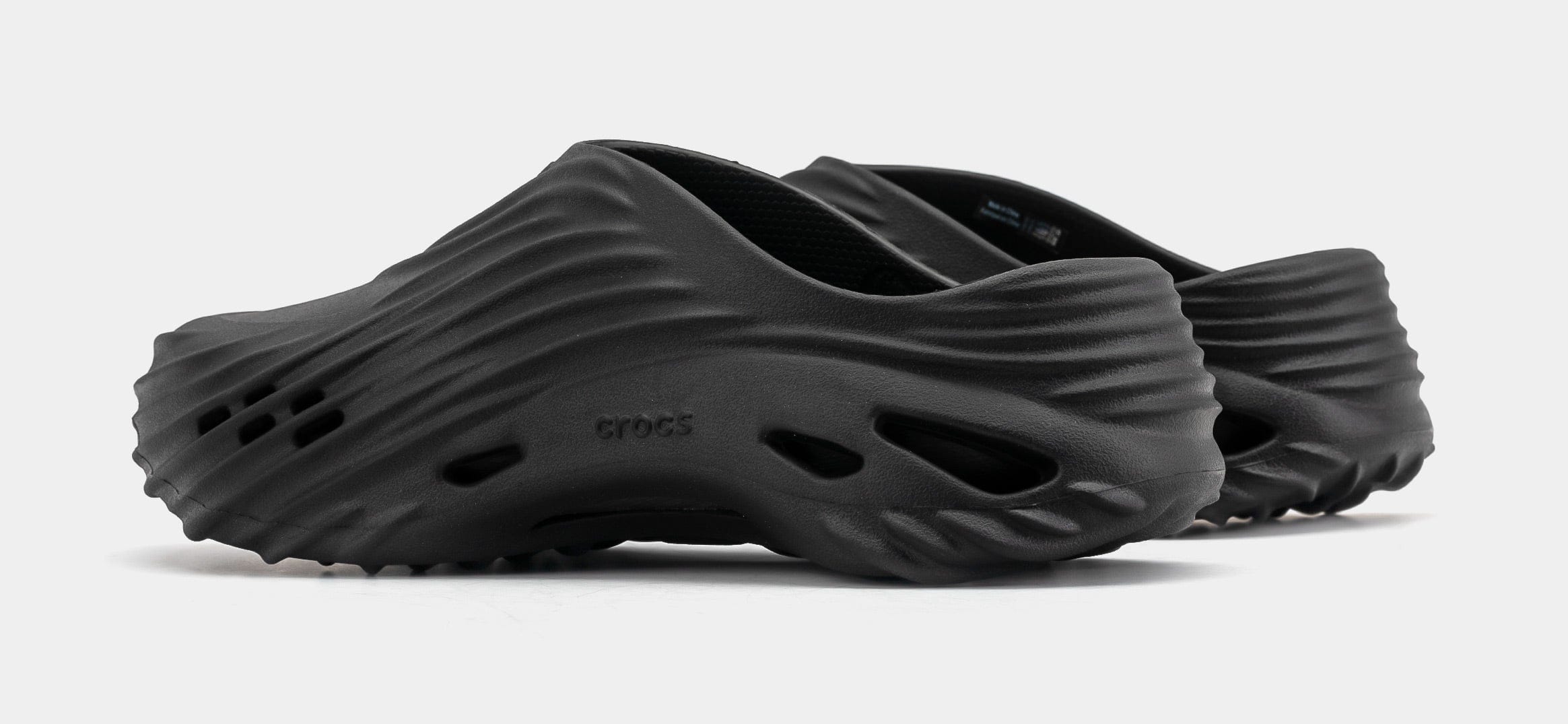 CROCS Echo Wave Mens Sandals (Black/Black)
