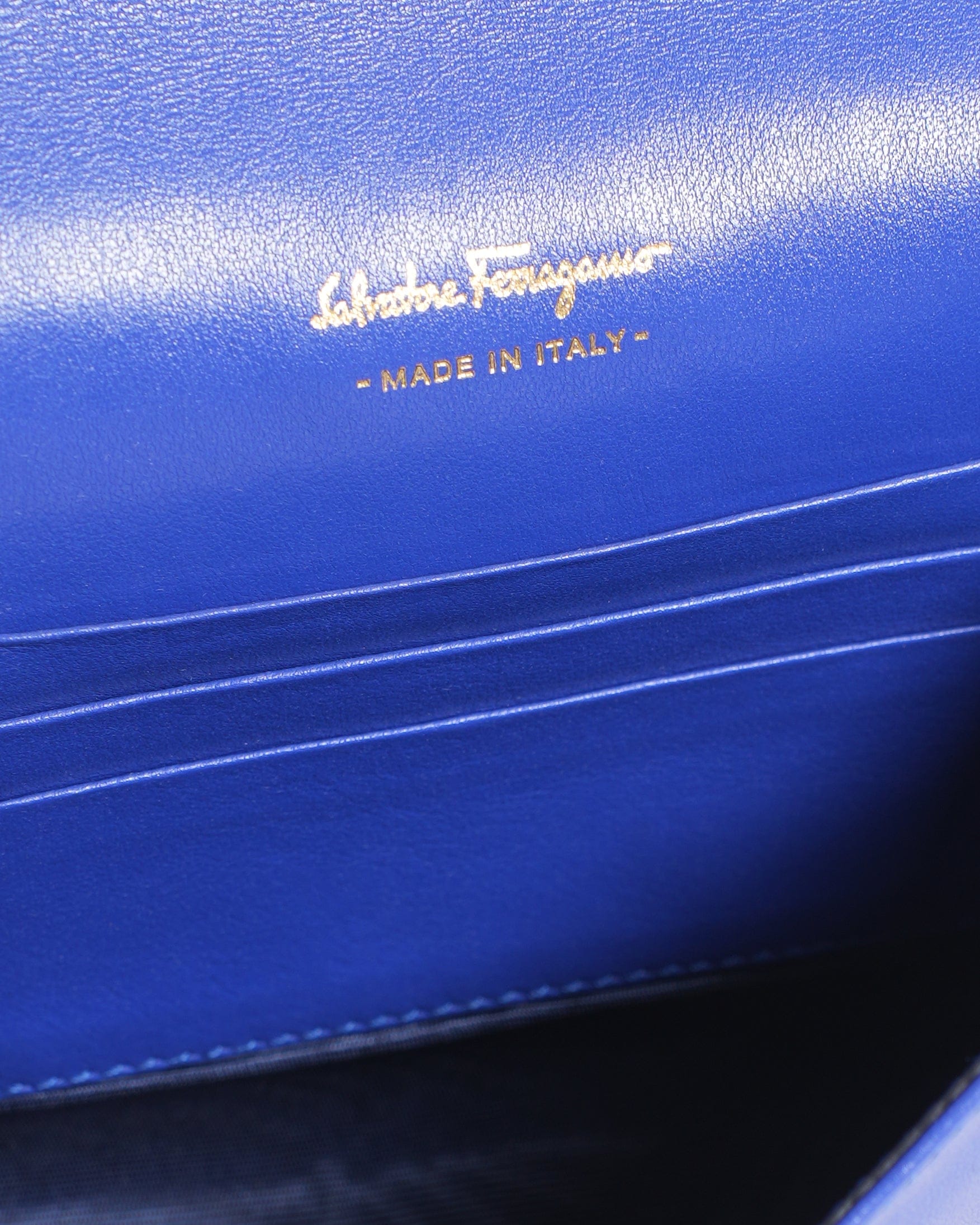 Salvatore ferragamo zaffiro viola handbag