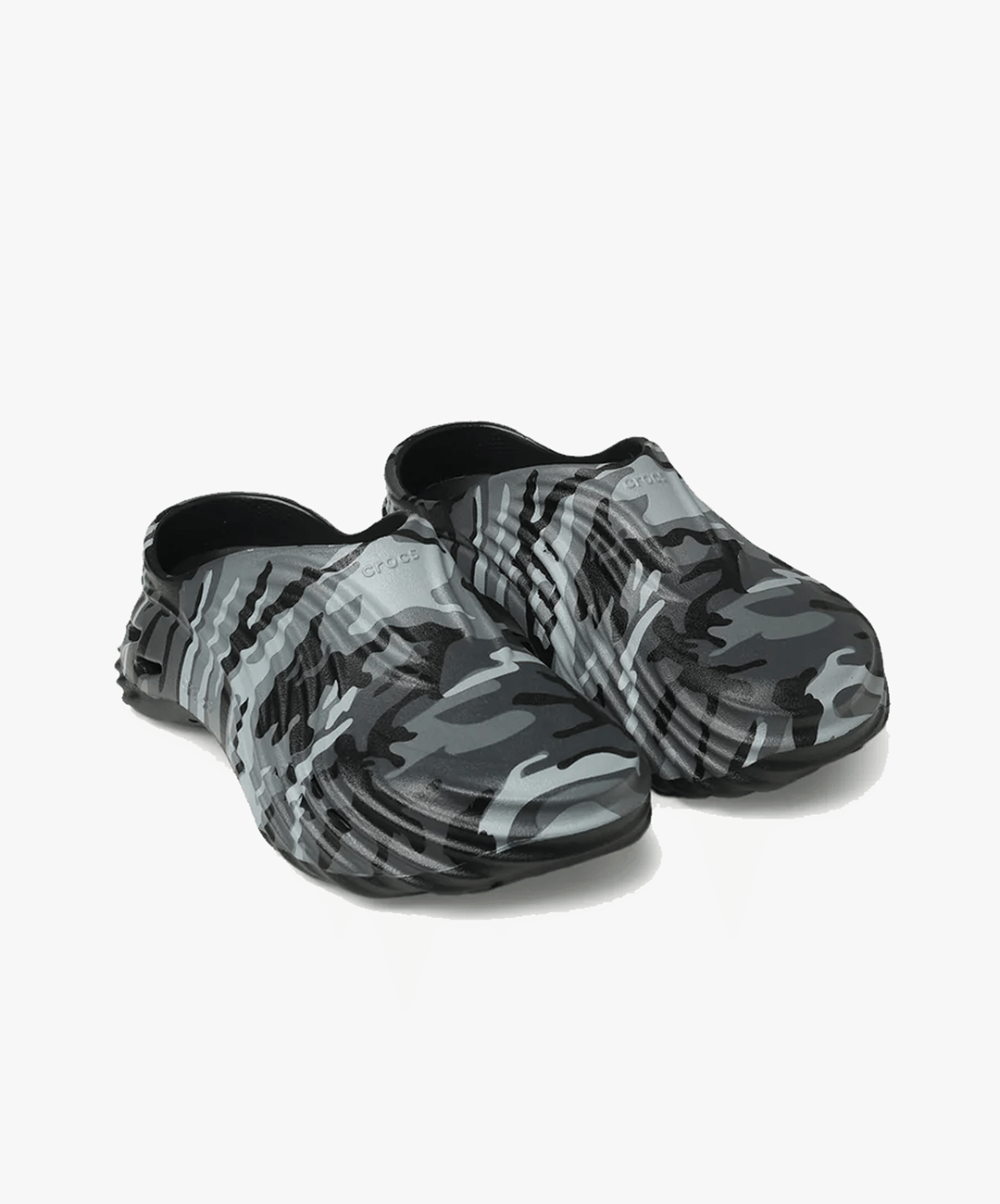 Crocs | ECHO CAMO WAVE CLOG { BLACK/SLATE GREY