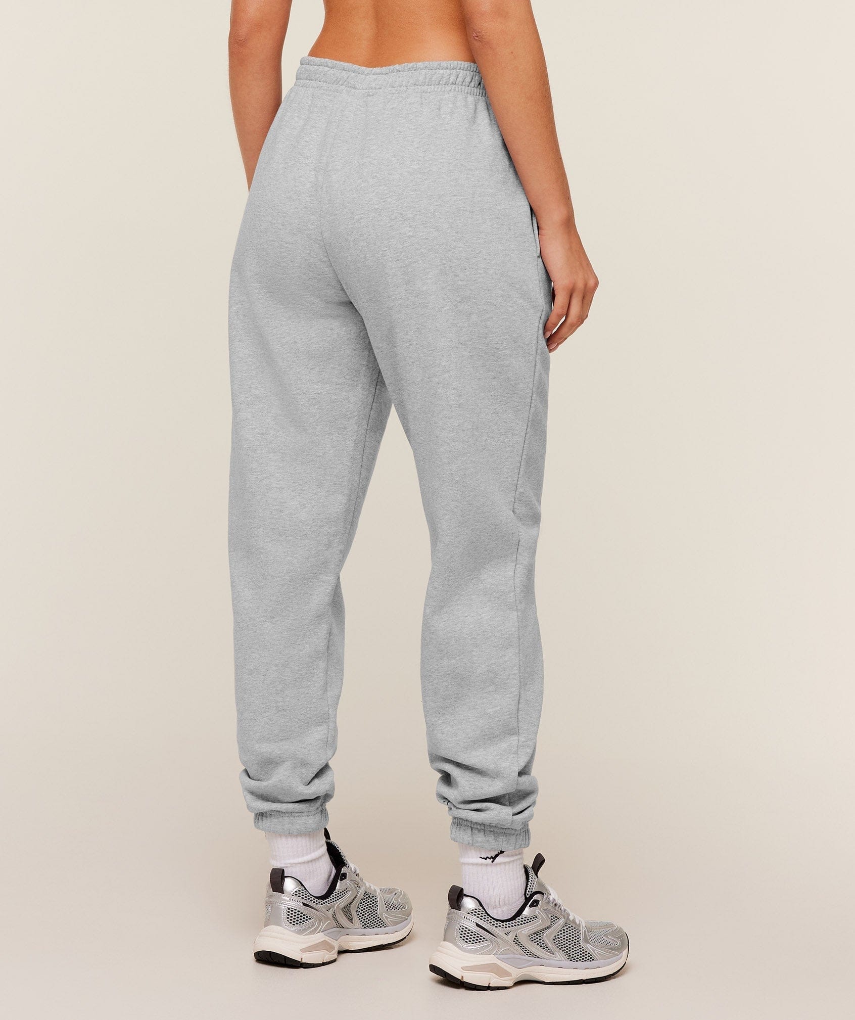 Gymshark Women's Gymshark Worn Crest Graphic Jogger Light Grey Core Marl