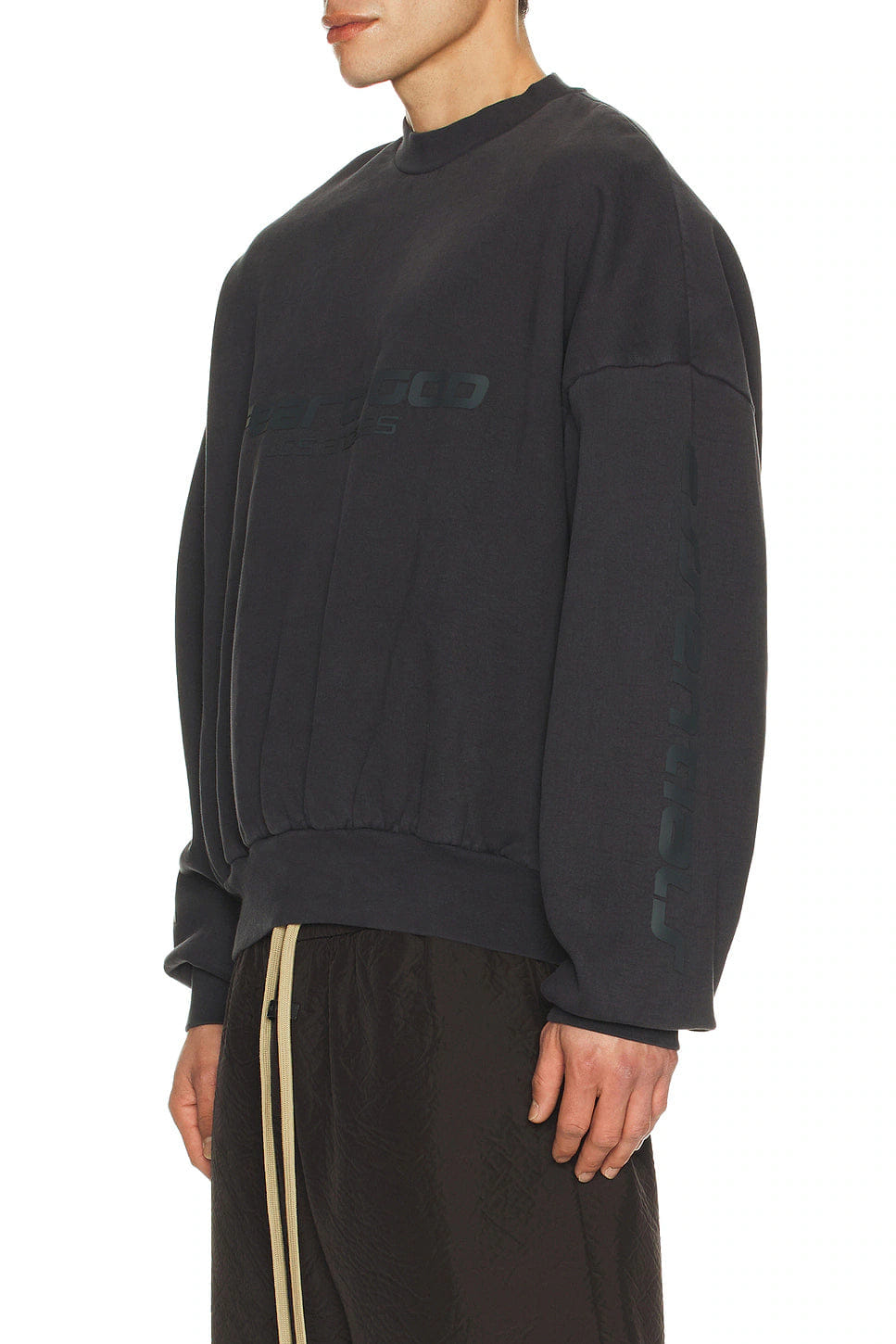 Fear Of God Essentials 90s Crewneck Washed Black