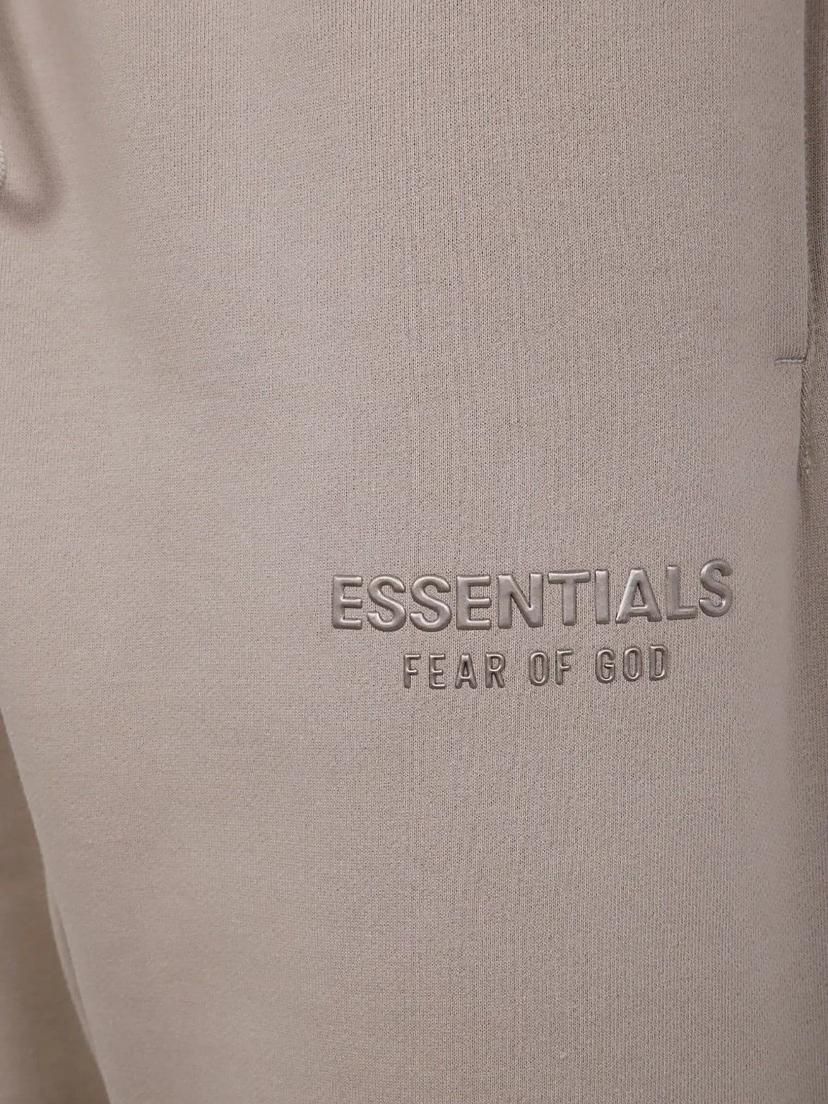 Fear of God Essentials RELAXED FLEECE SWEATPANT - HEATHER STONE