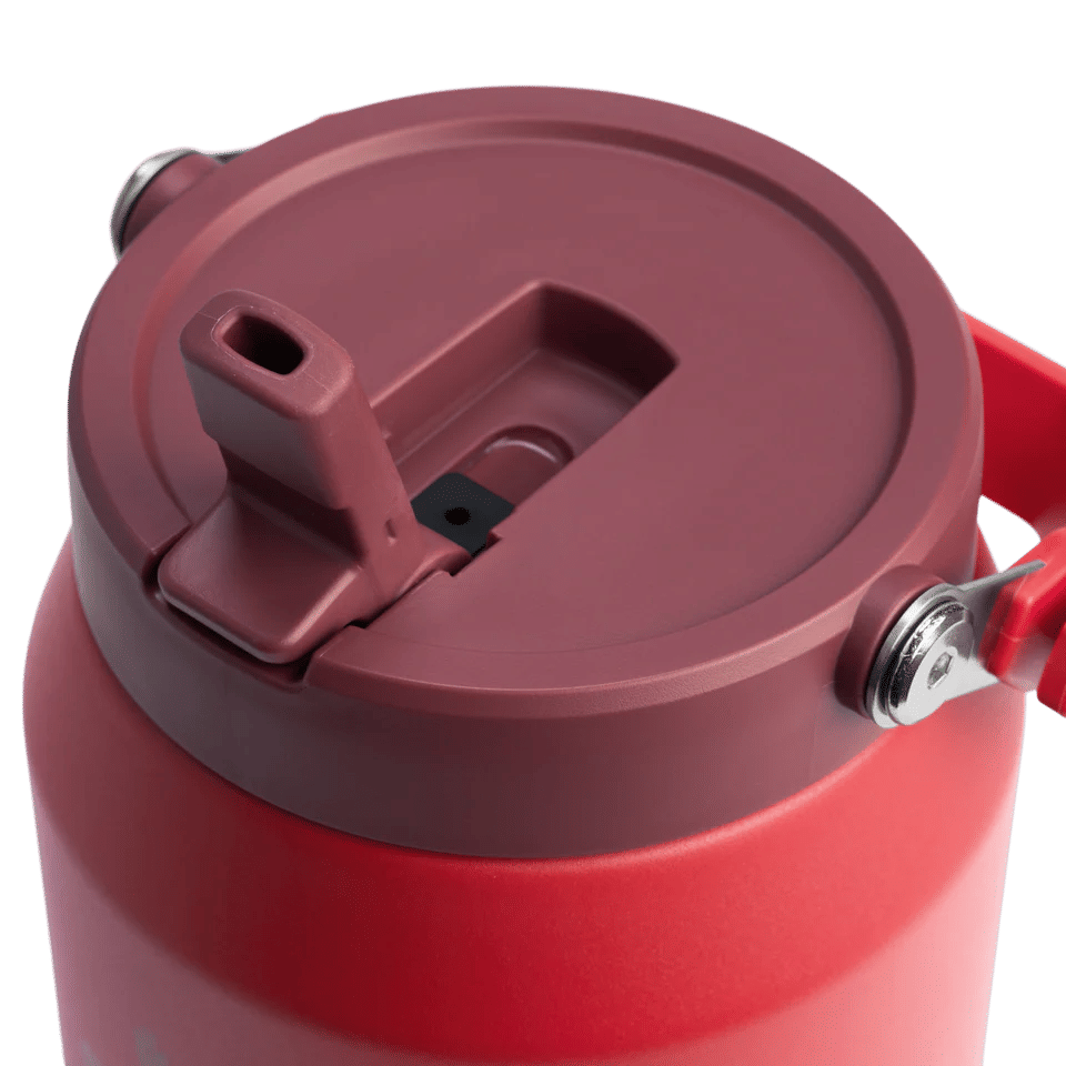 Stanley IceFlow Flip Straw Jug 64 oz - Chili Red