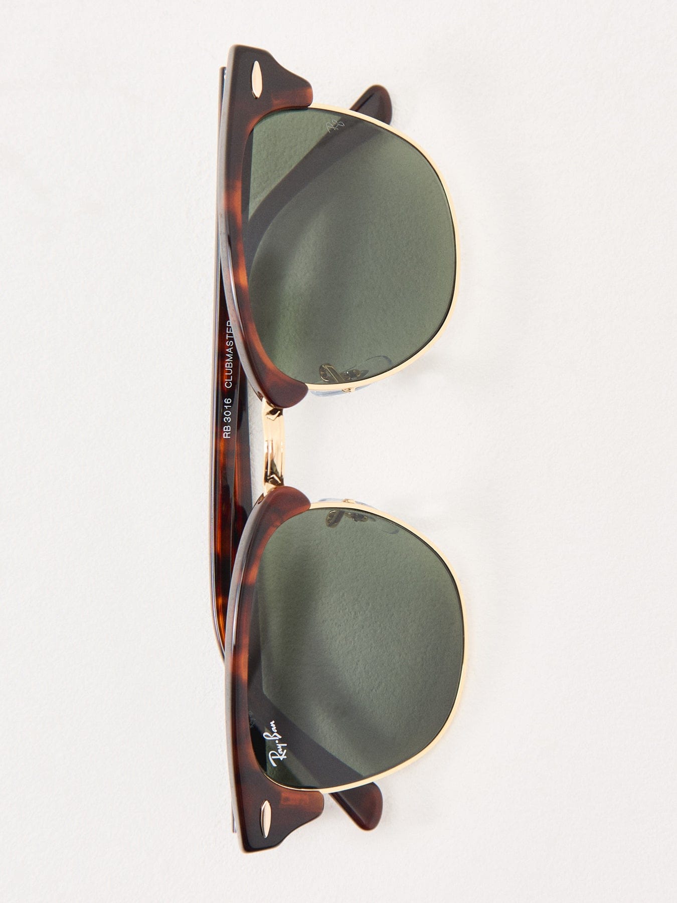 Ray-Ban 0RB3016 Clubmaster Round Sunglasses Brown