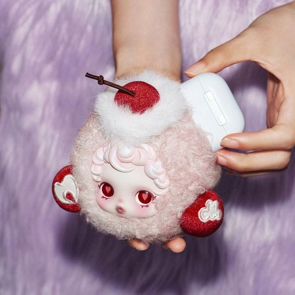POP MART SKULLPANDA You Found Me! Pranky Peanut Earphone Headphone Bag AUTHENTIC
