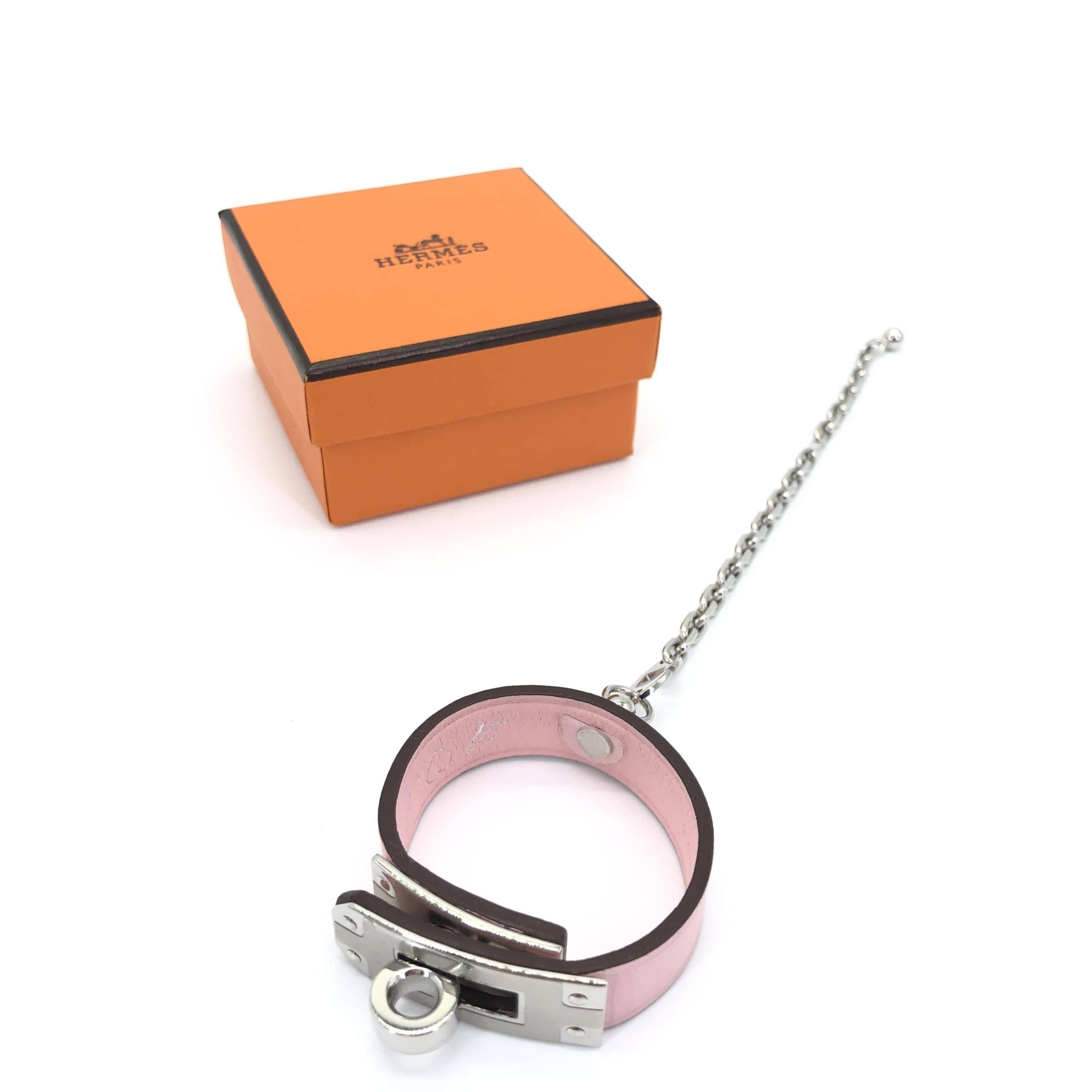 Hermès Rose Sakura Swift Leather Micro Kelly glove holder with Palladium Hardware C327224