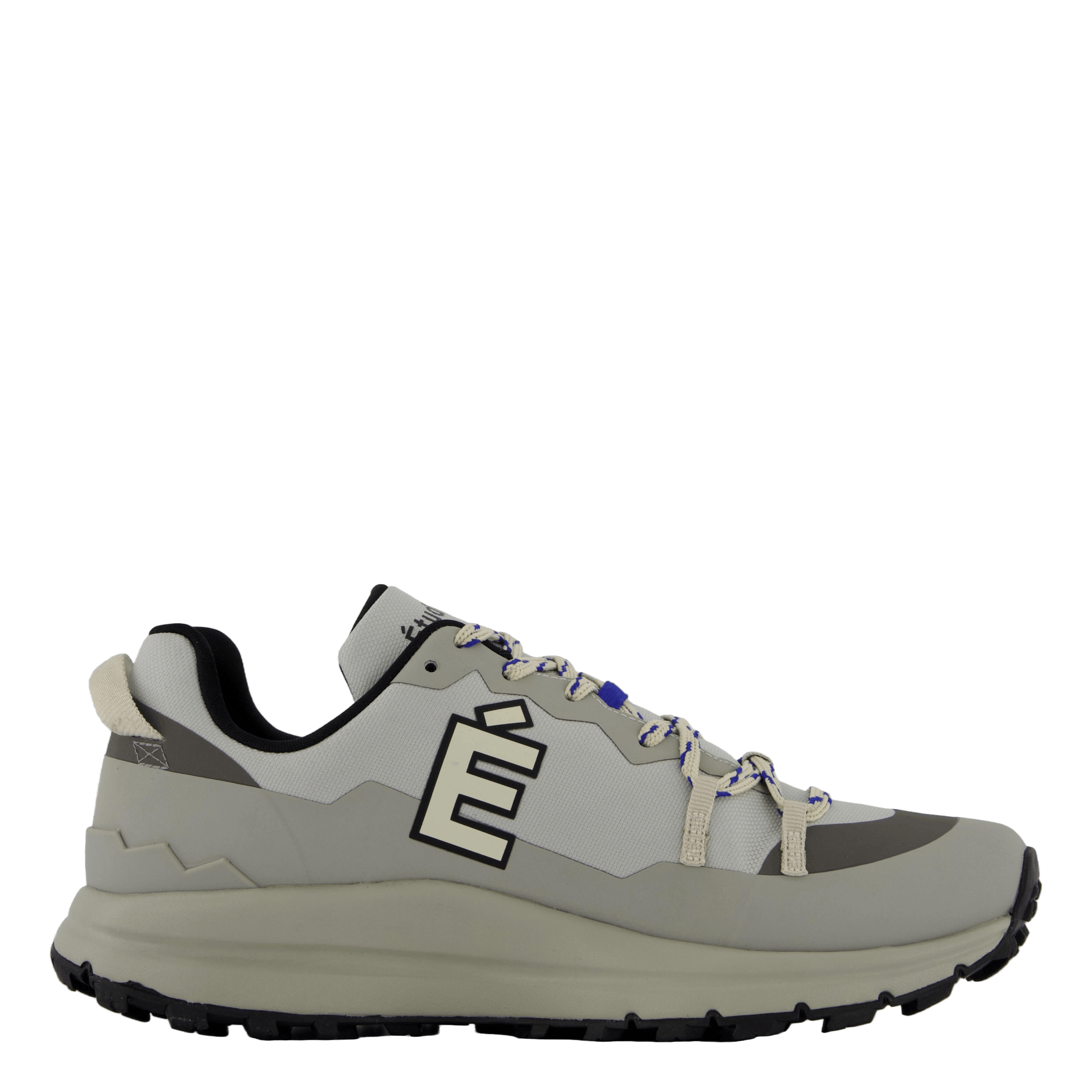 Veja x Etudes Etudes Shark