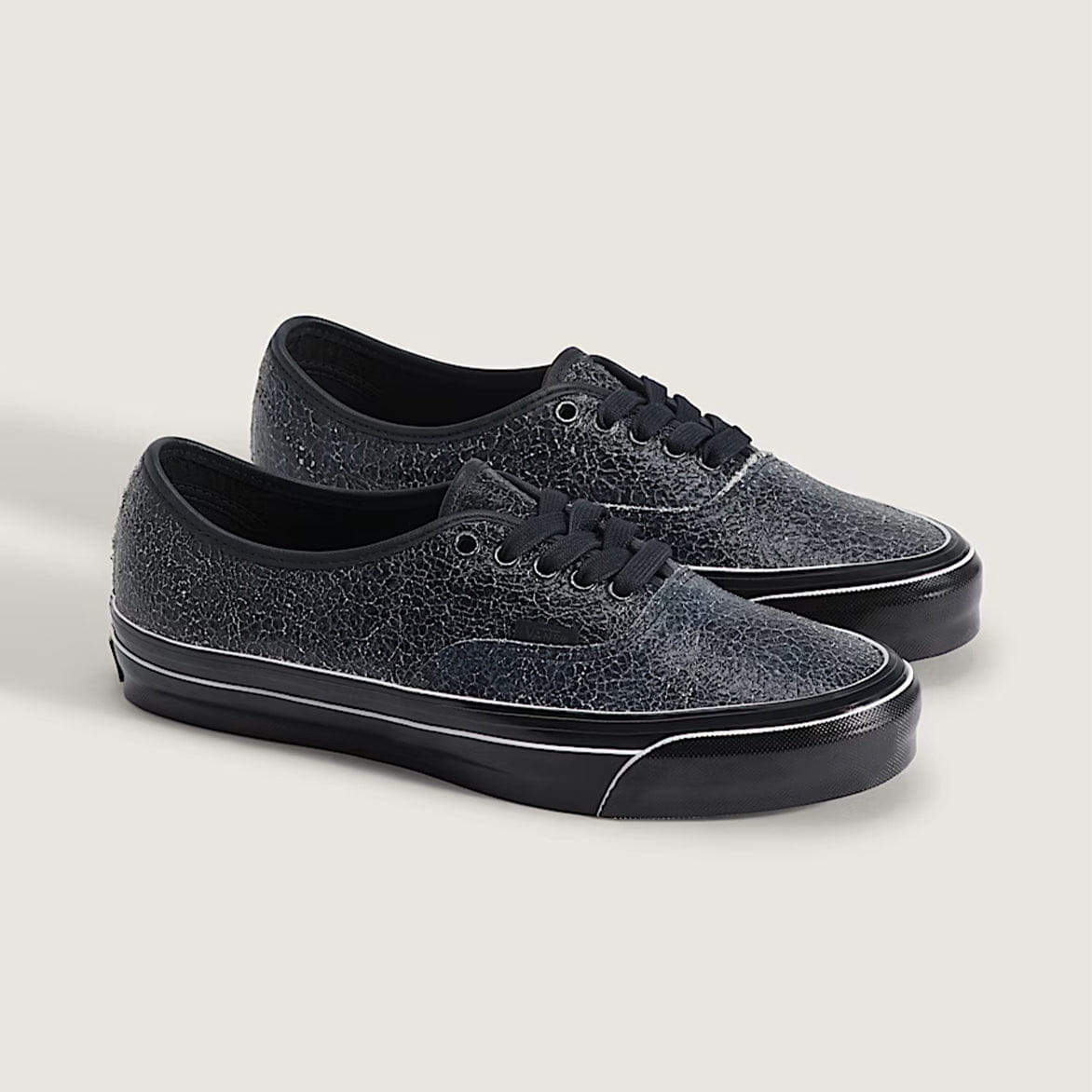 Vans LX AUTHENTIC 44 OVERPAINT - BLACK