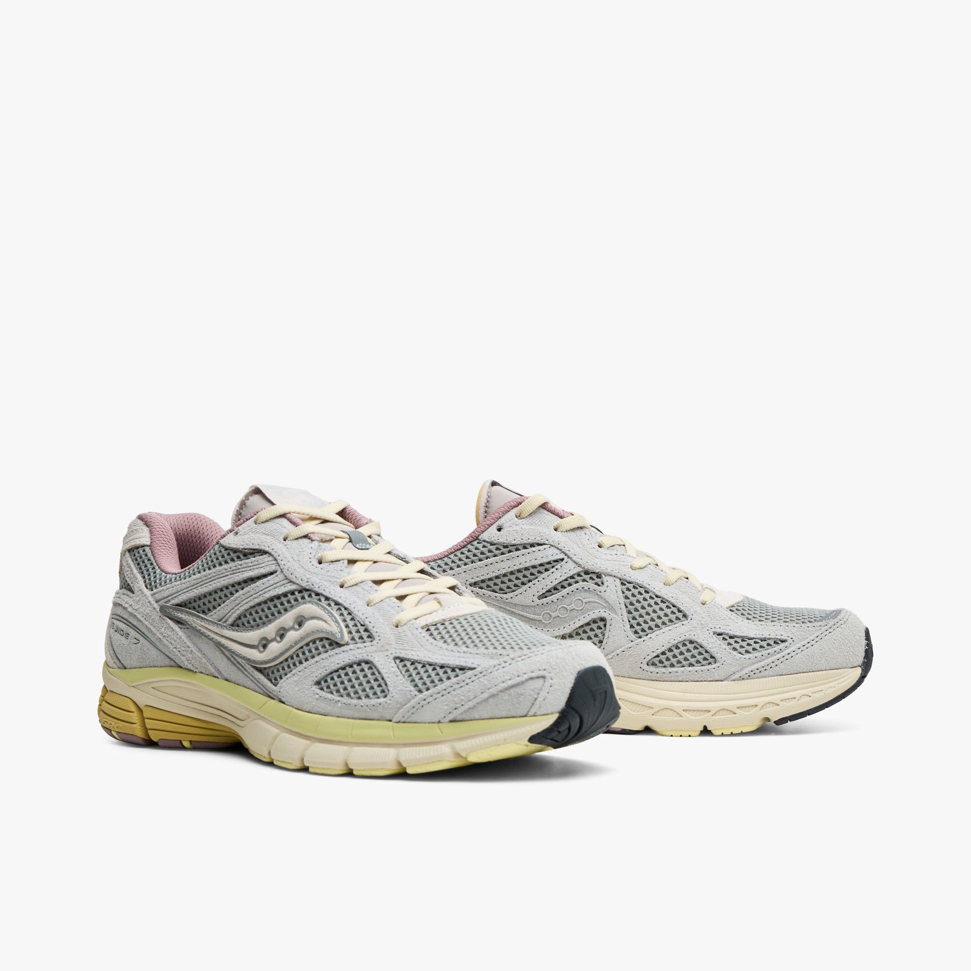 Saucony x 3sixteen Guide v7.3 / Graphite