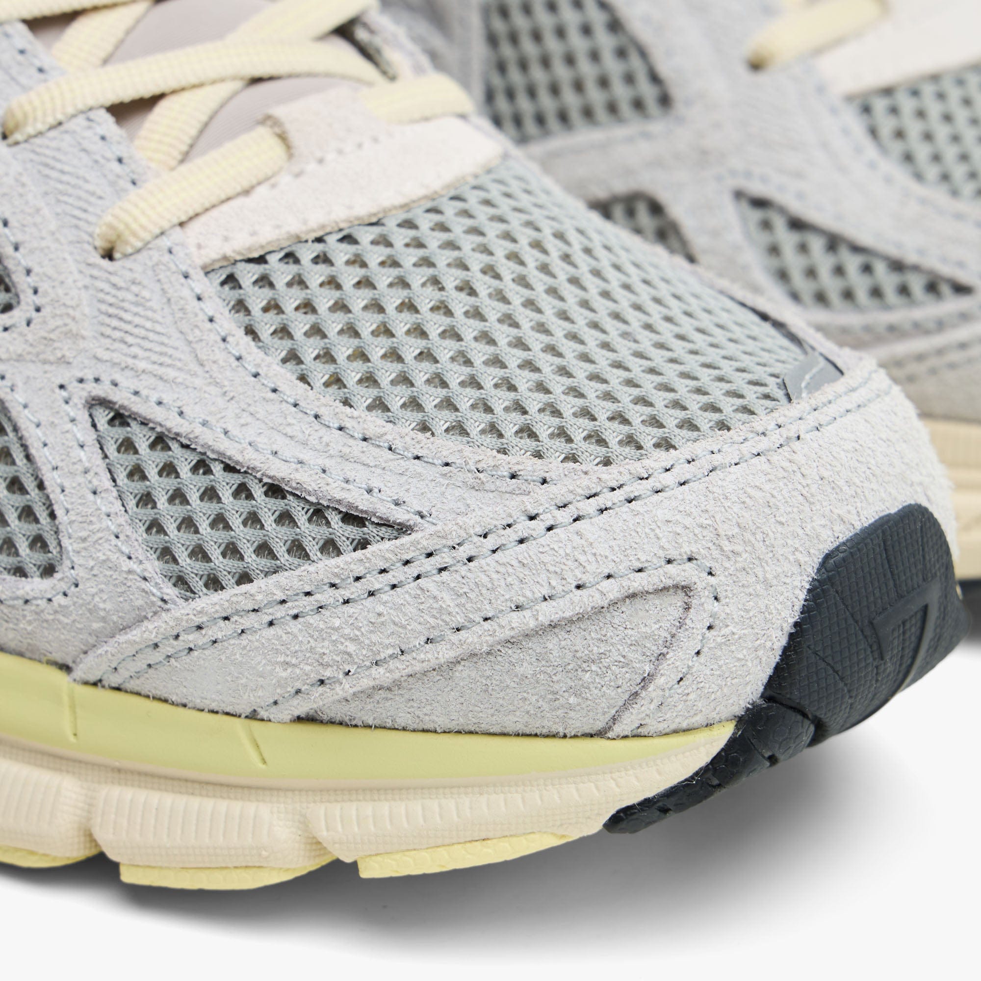 Saucony x 3sixteen Guide v7.3 / Graphite
