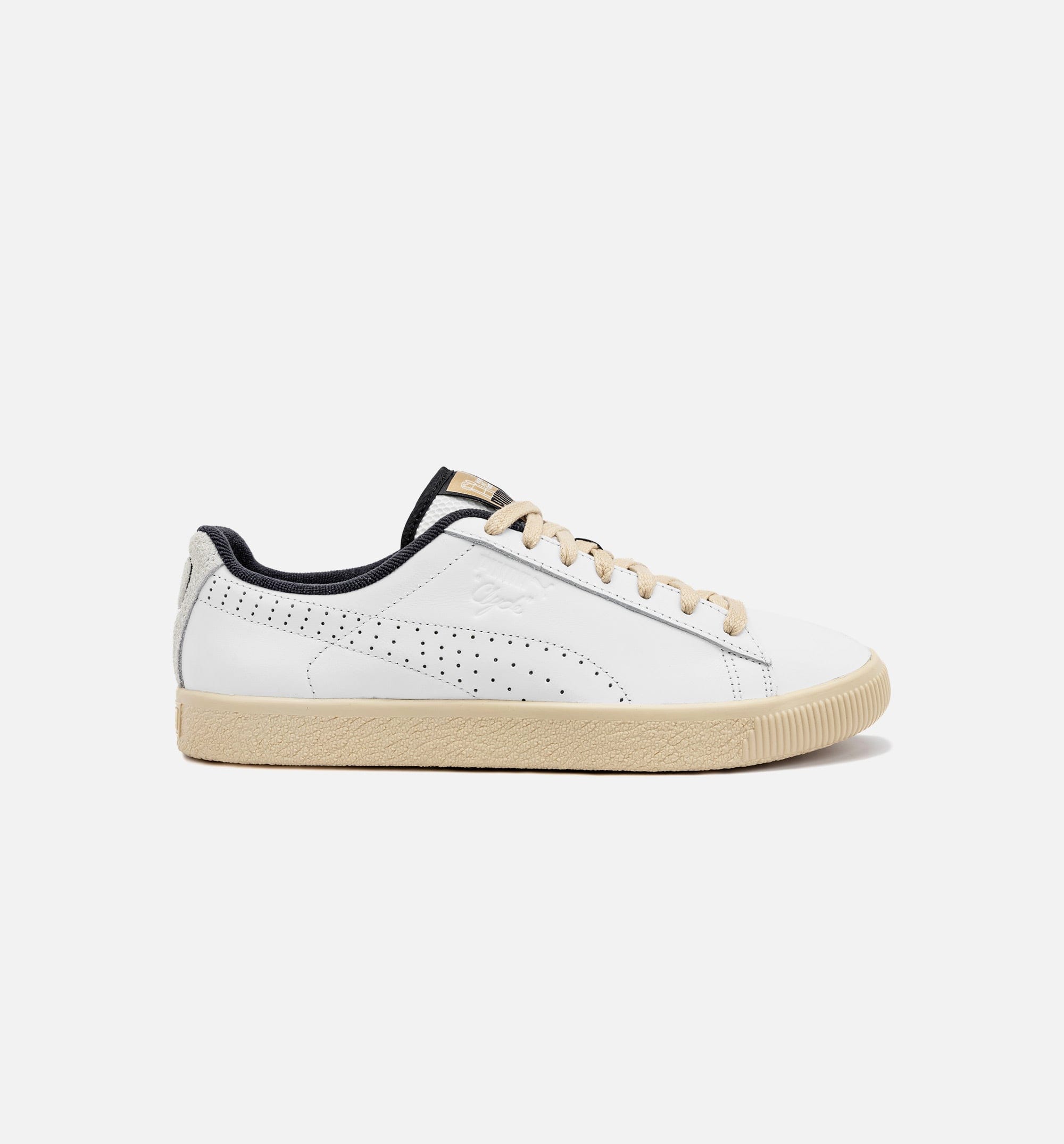 PUMA Clyde Mens Lifestyle Shoe - White/Sail