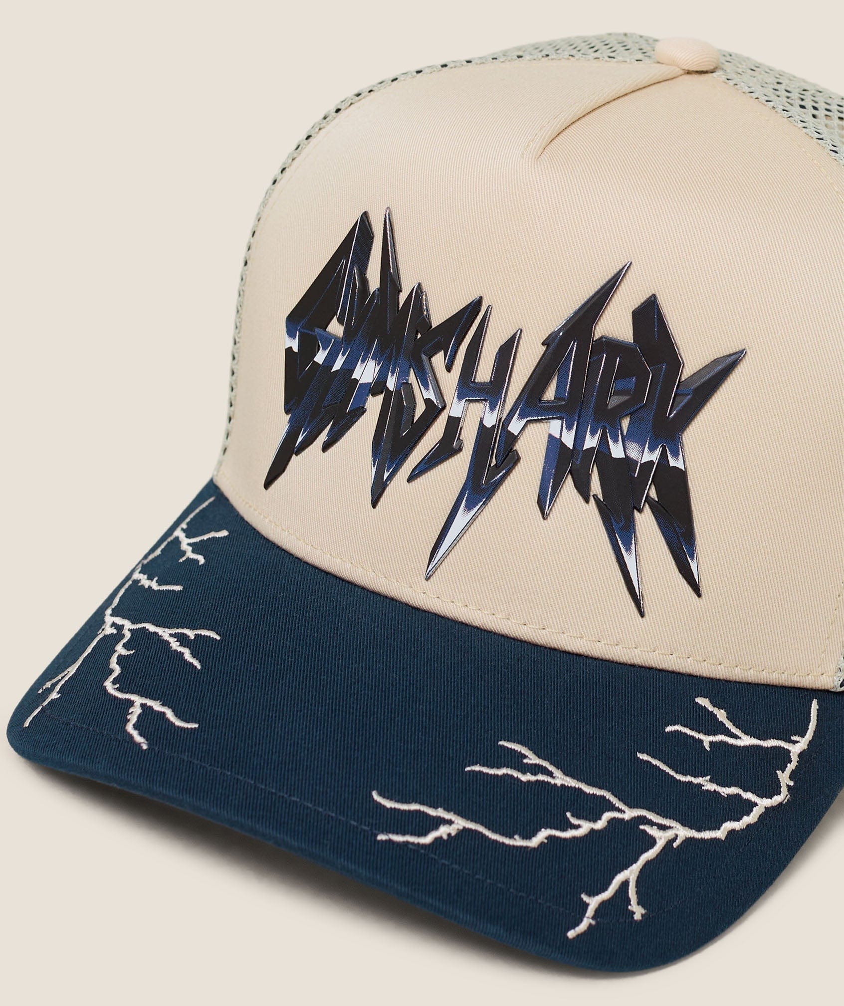 Gymshark Women's Gymshark Lightning Graphic Trucker Cap Tinted White