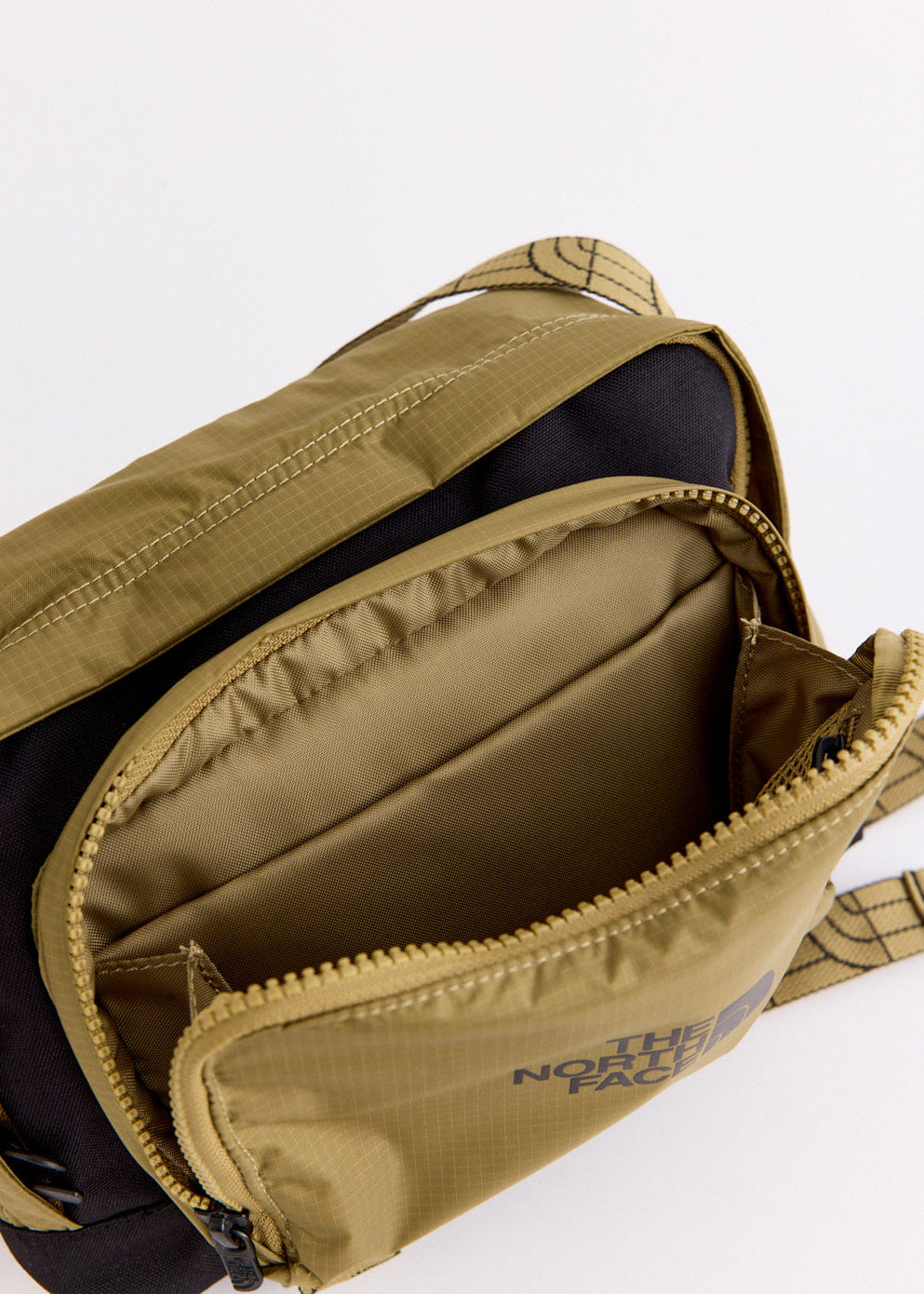 The North Face City Shoulder Bag AP