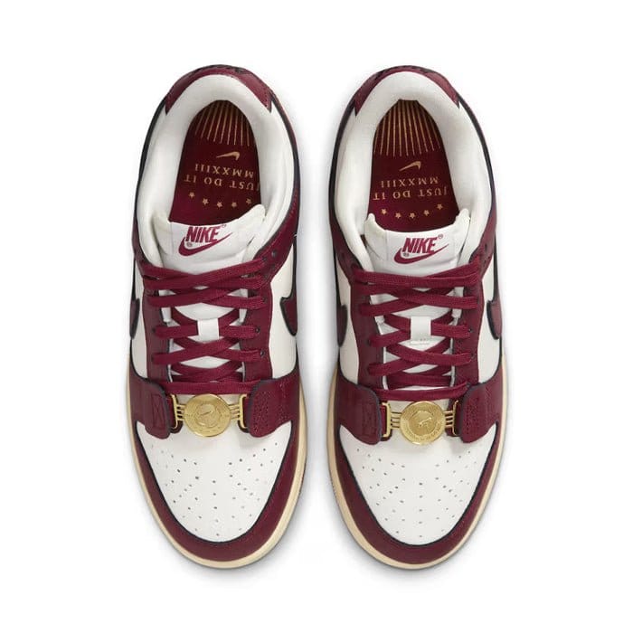 Team Wmns Dunk Low SE Sisterhood - Team Red