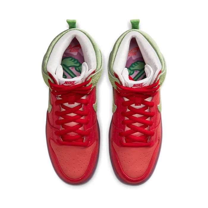 High Dunk High SB Strawberry Cough
