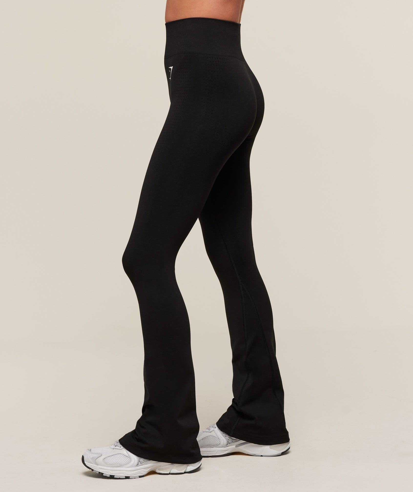 Gymshark Women's Gymshark Vital Soft Flared Leggings Black