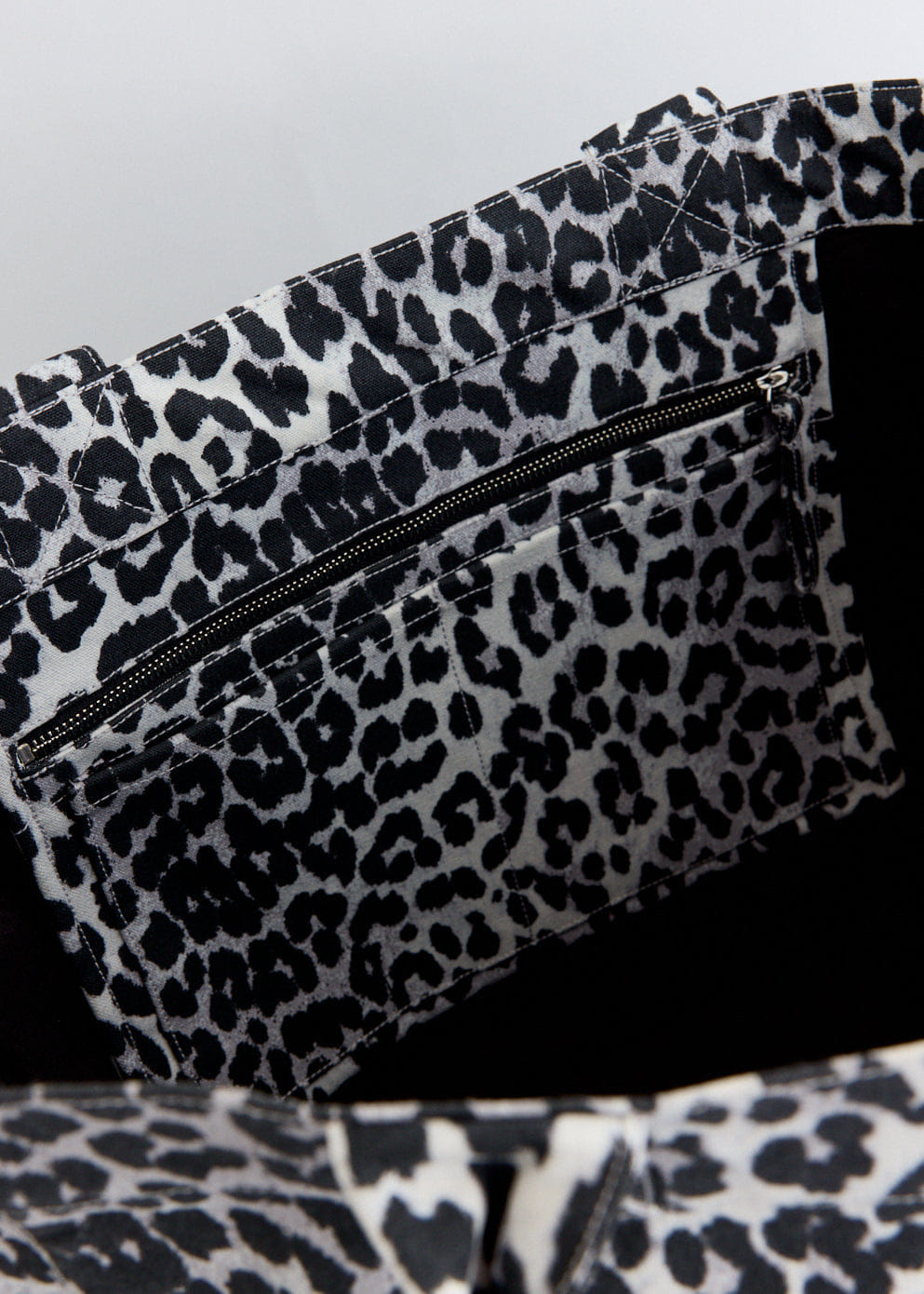 Ganni Shopper XXL Printed Sequin Tote