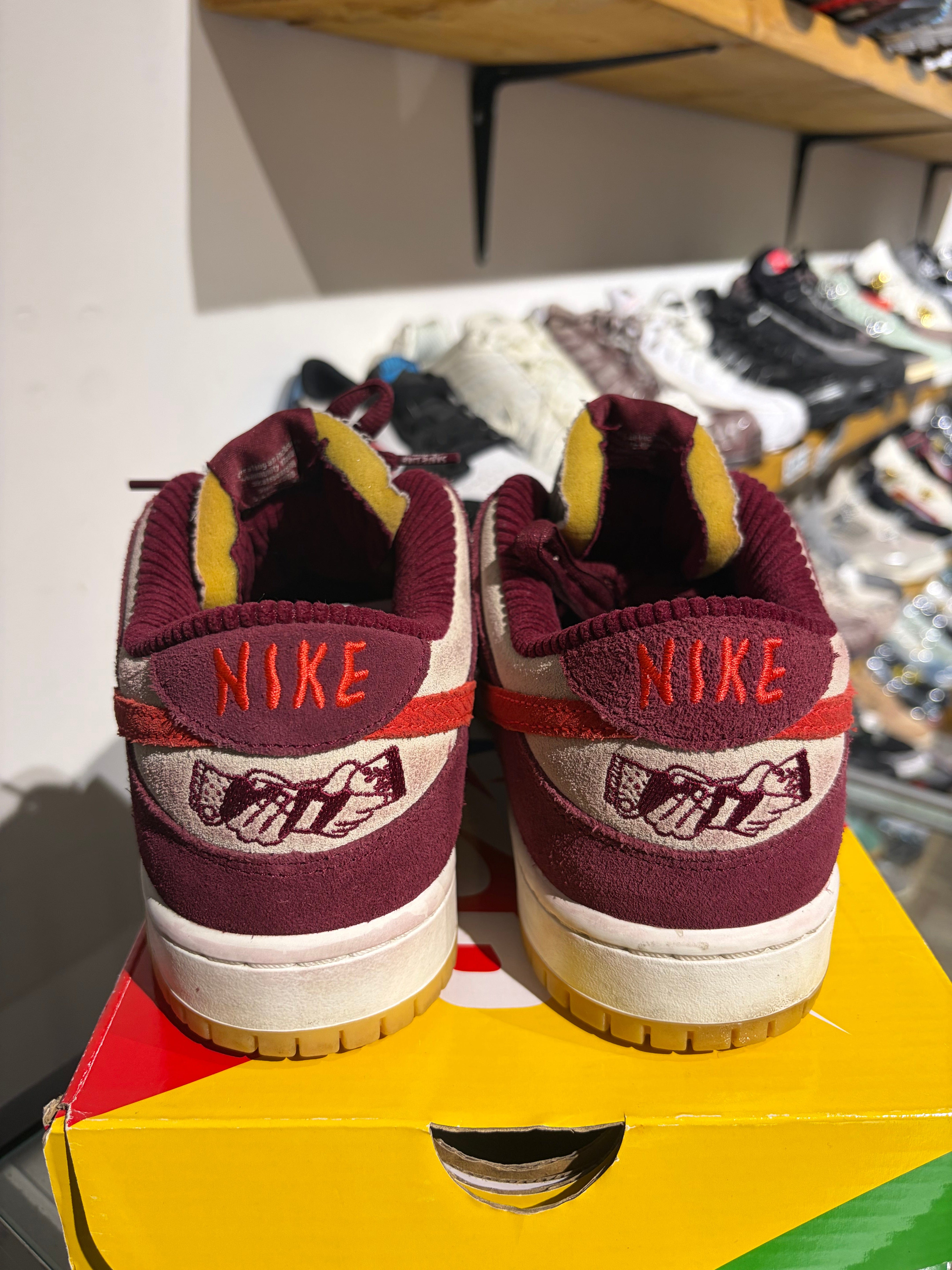 Girl SB Dunk Low Skate Like a Girl UK 8 #46