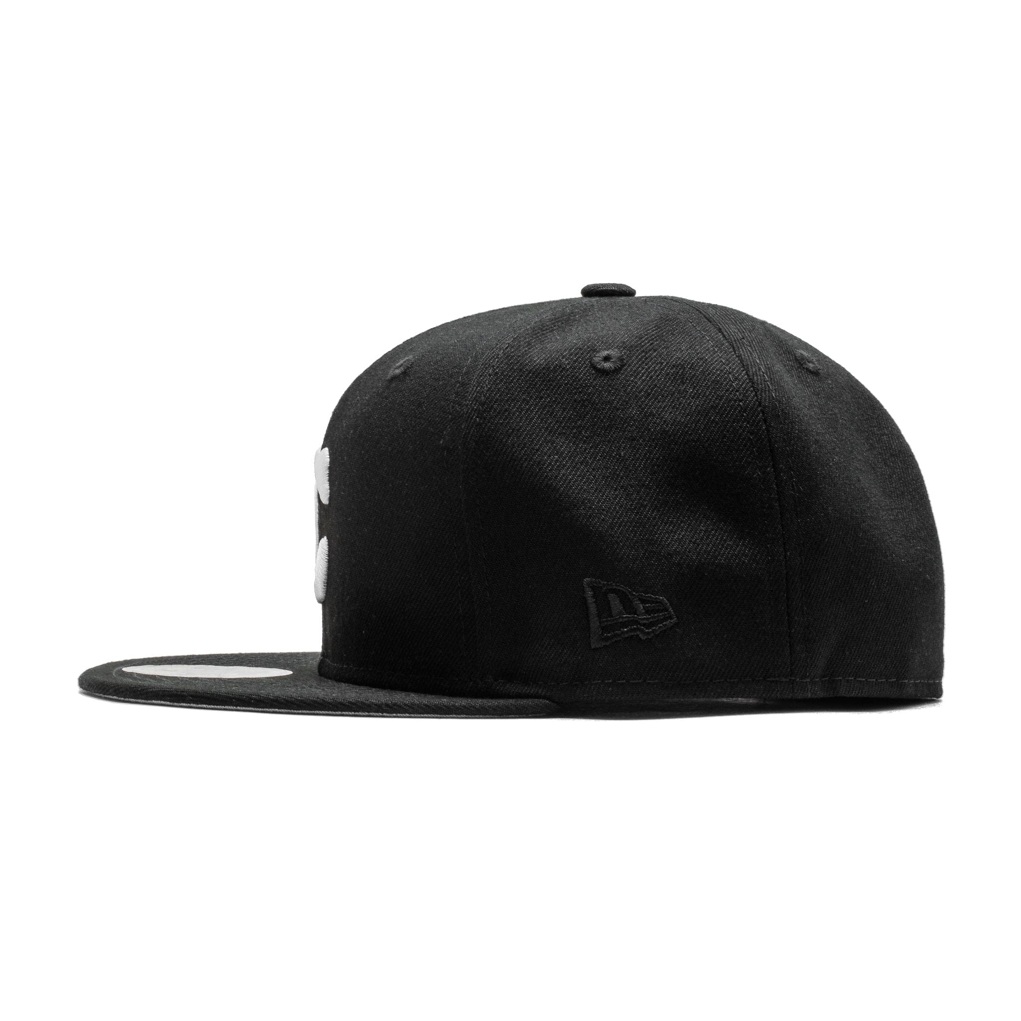New Era Capsule Casper Logo x New Era Fitted Cap Black
