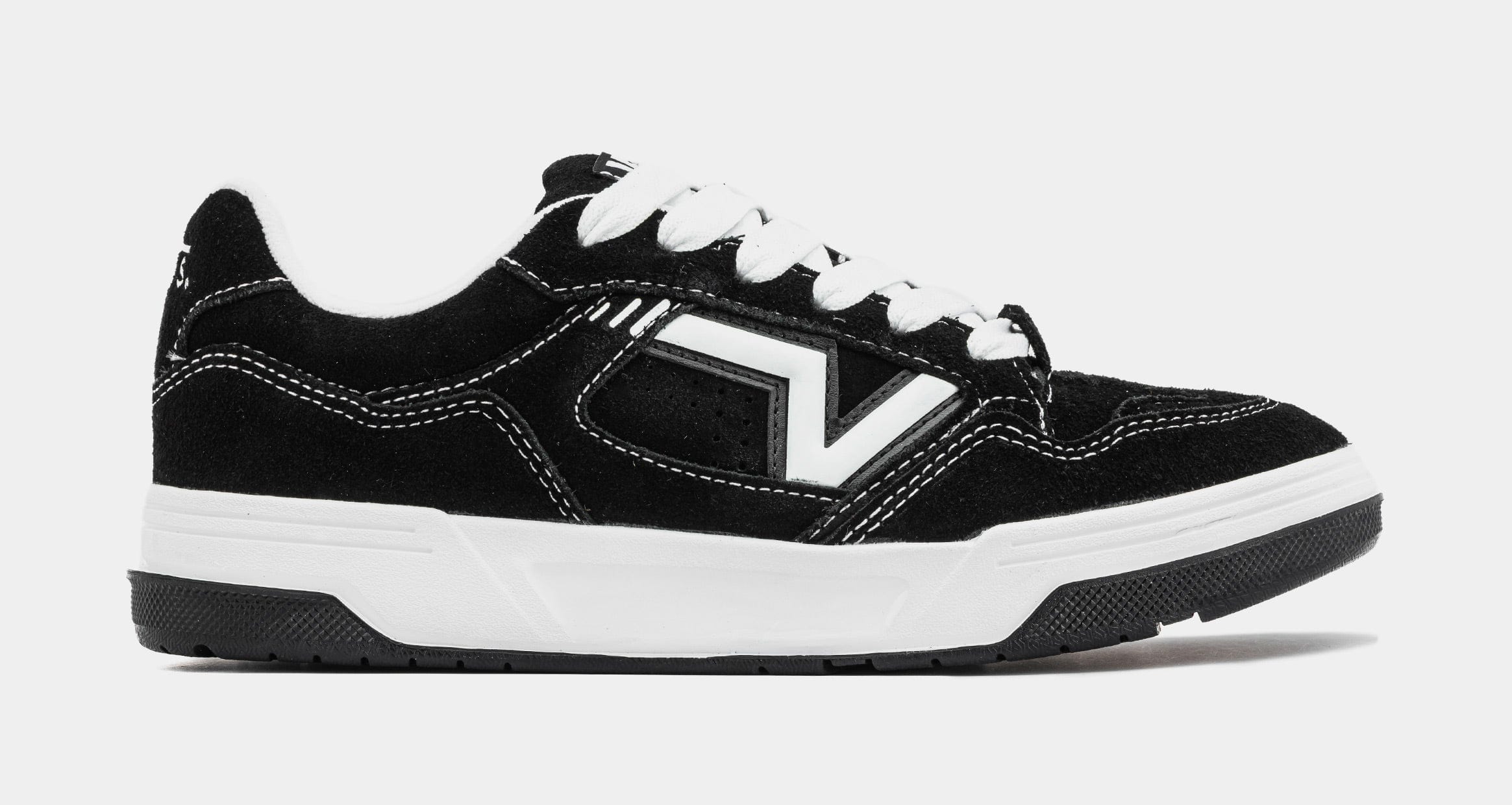 Vans Upland Mens Skate Shoes (Black/White)