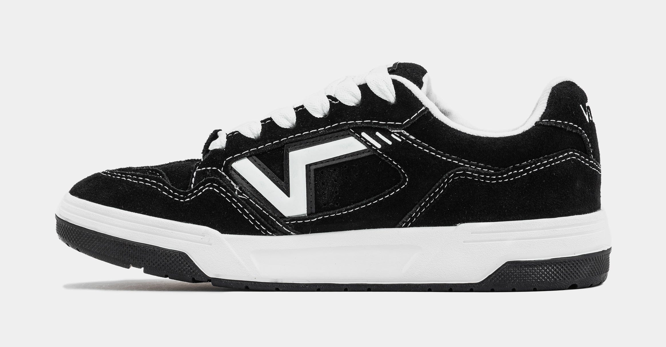 Vans Upland Mens Skate Shoes (Black/White)